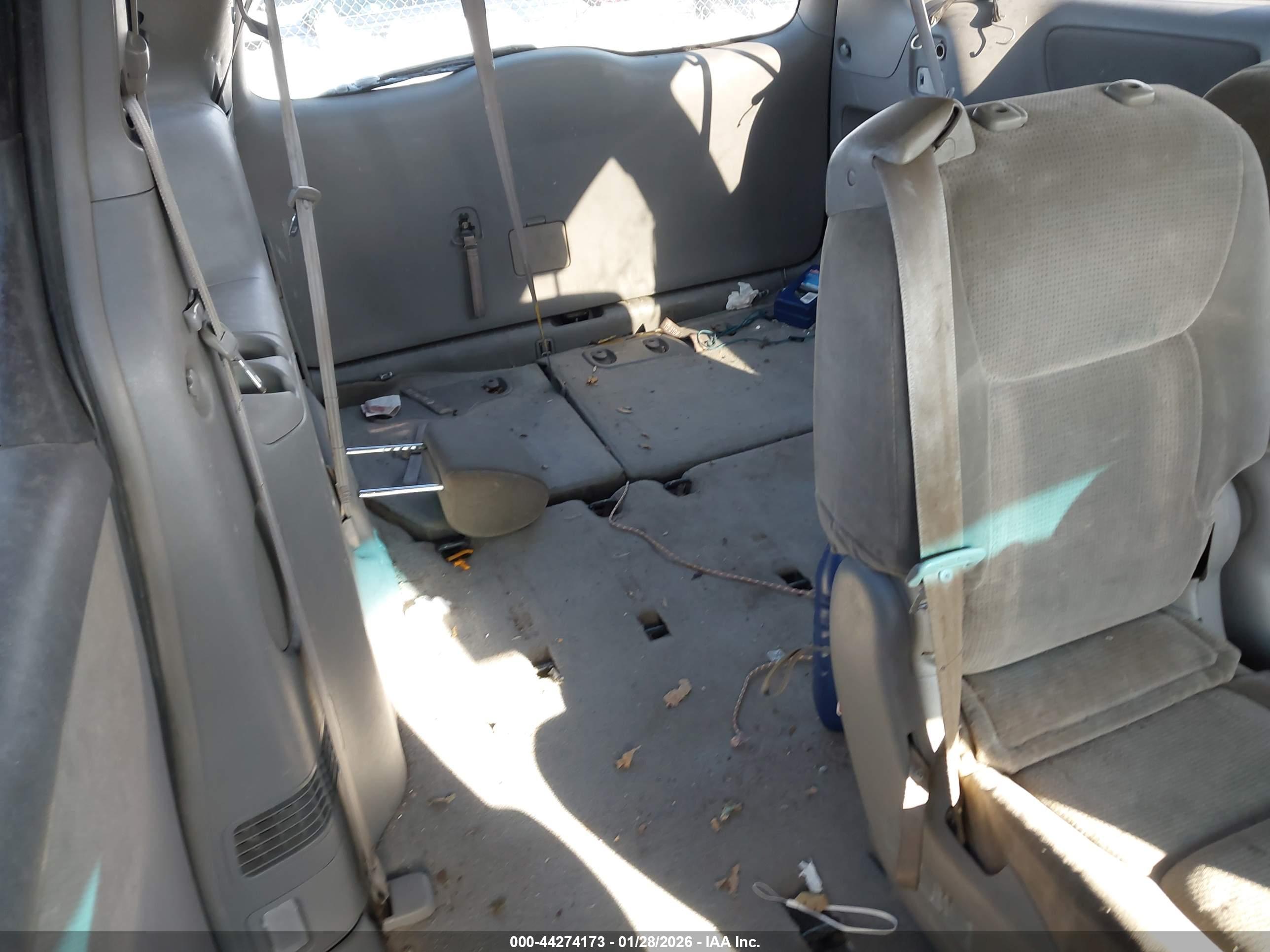 TOYOTA SIENNA image 8