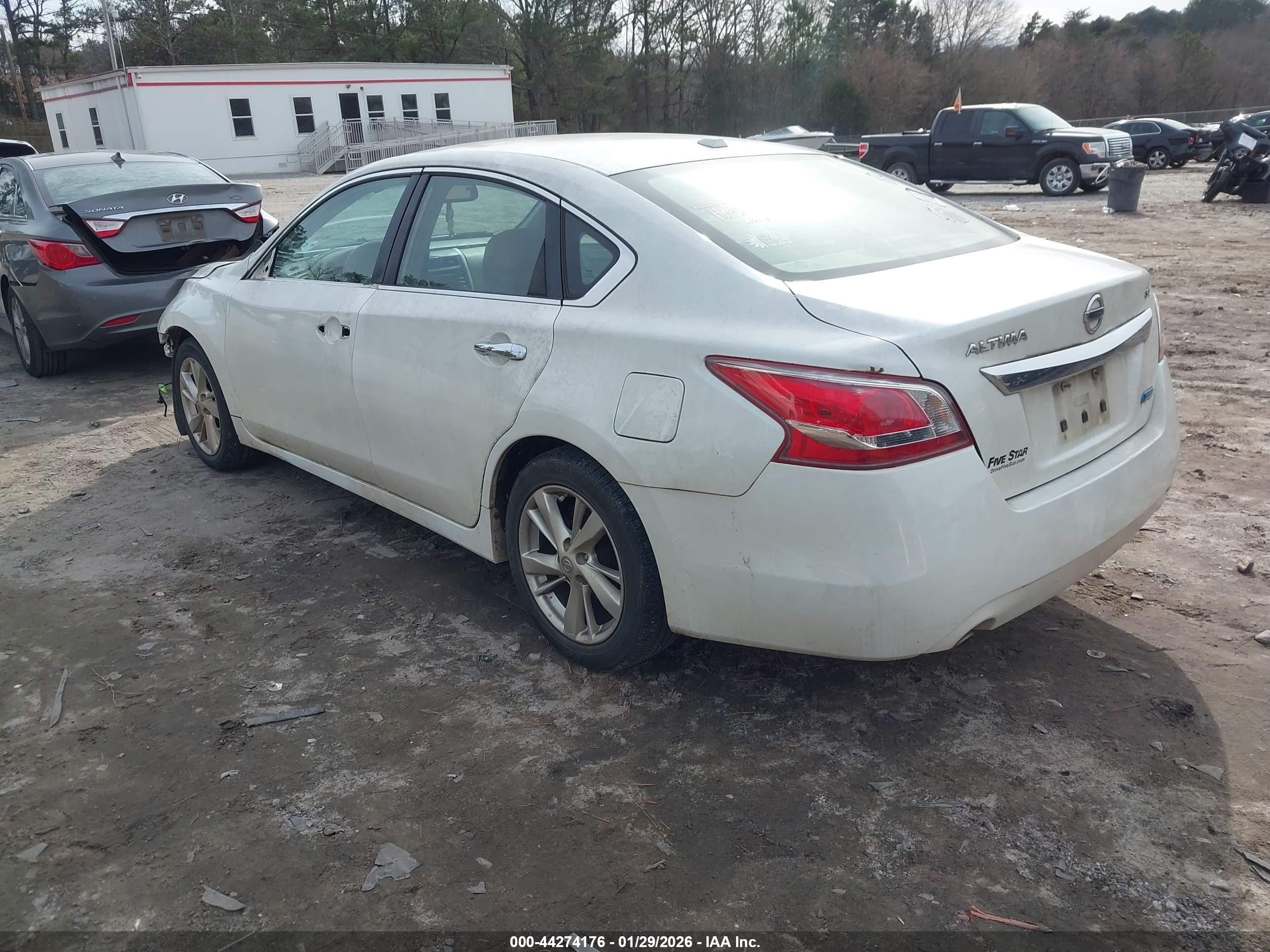 NISSAN ALTIMA image 3