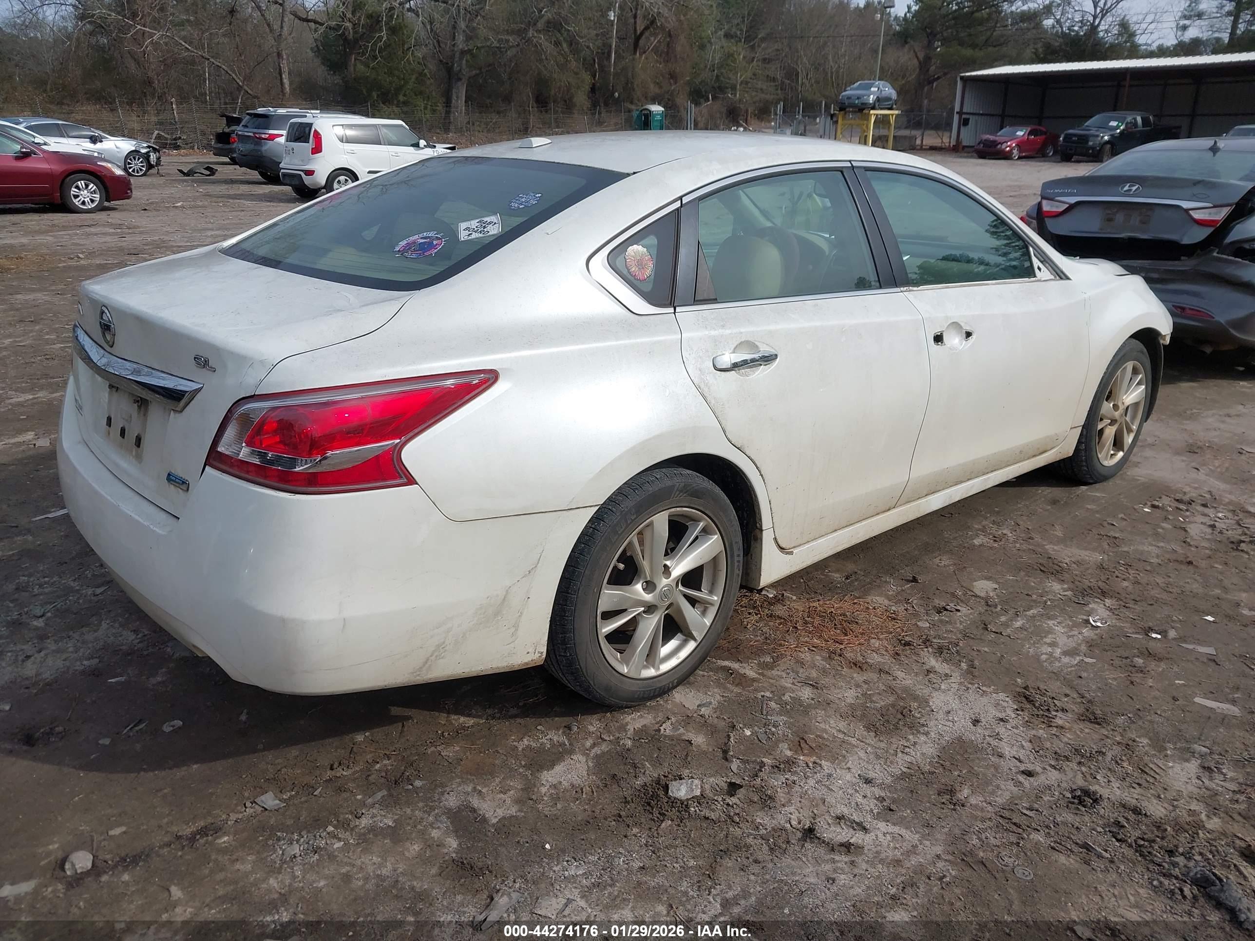 NISSAN ALTIMA image 4