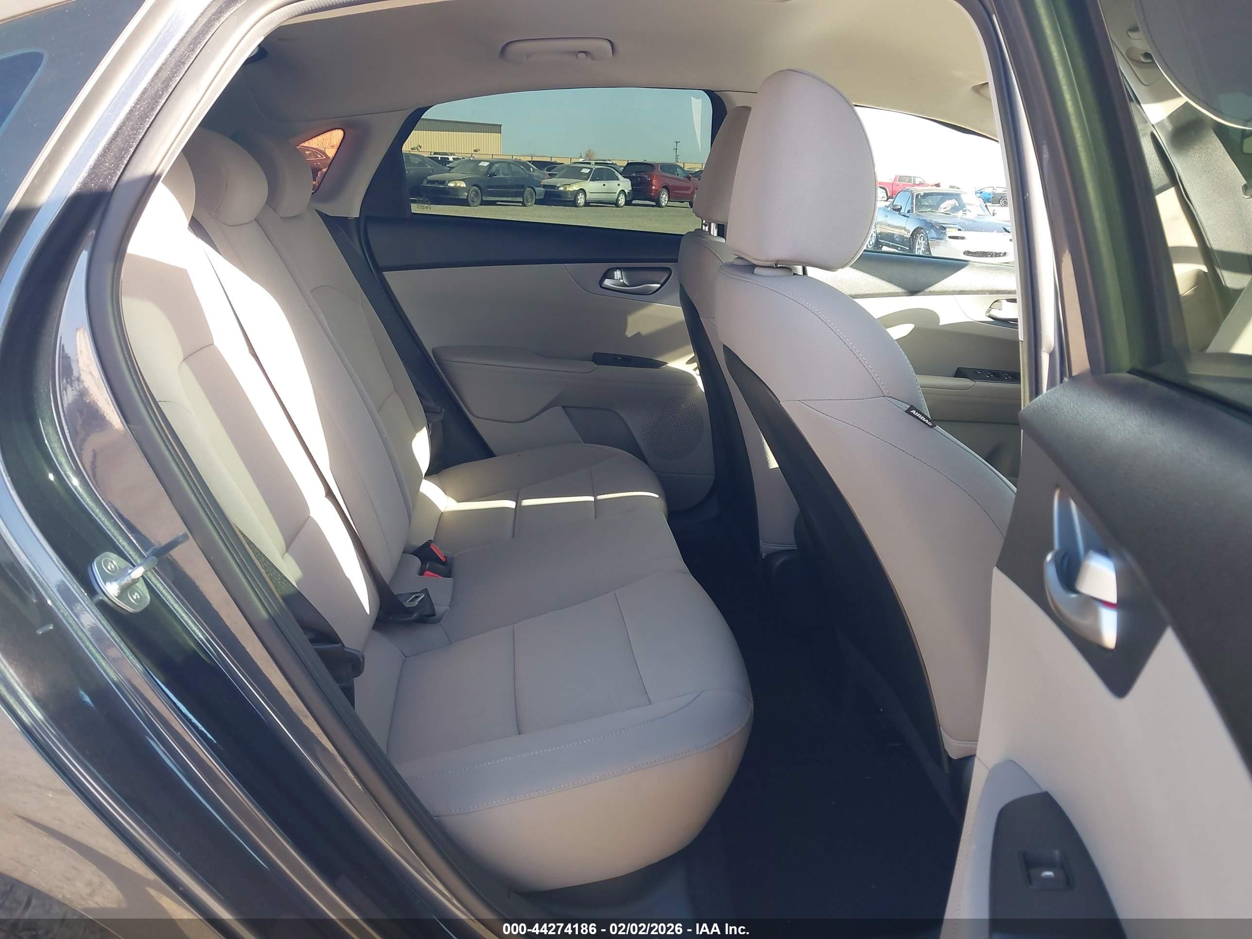 KIA FORTE image 8