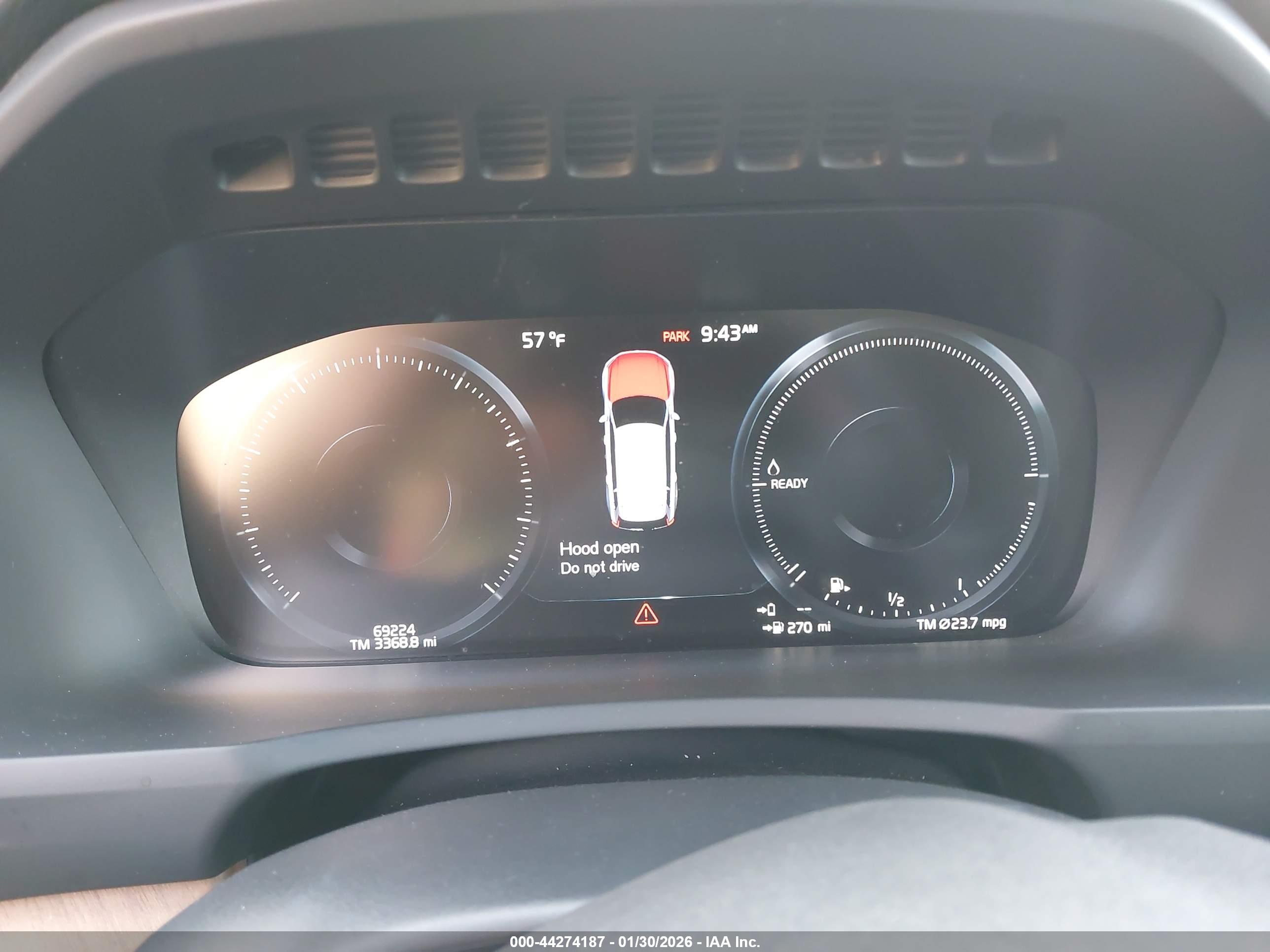 VOLVO XC90 image 7
