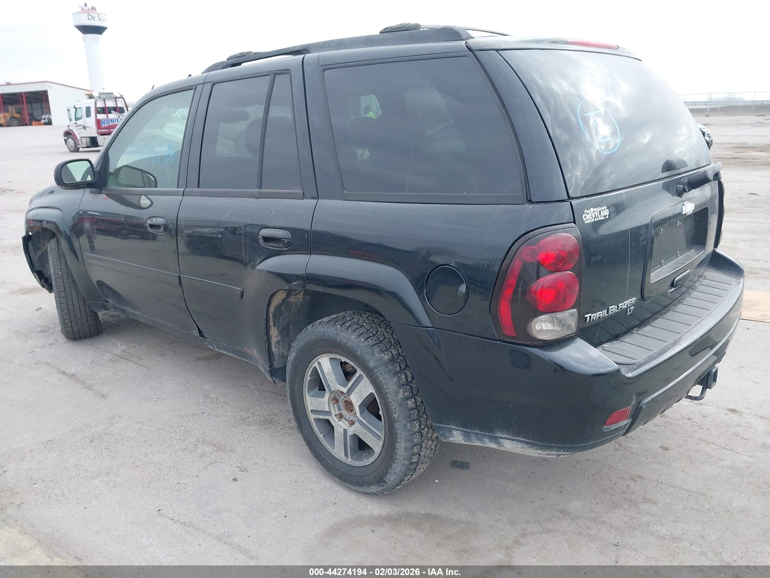 CHEVROLET TRAILBLAZER image 3