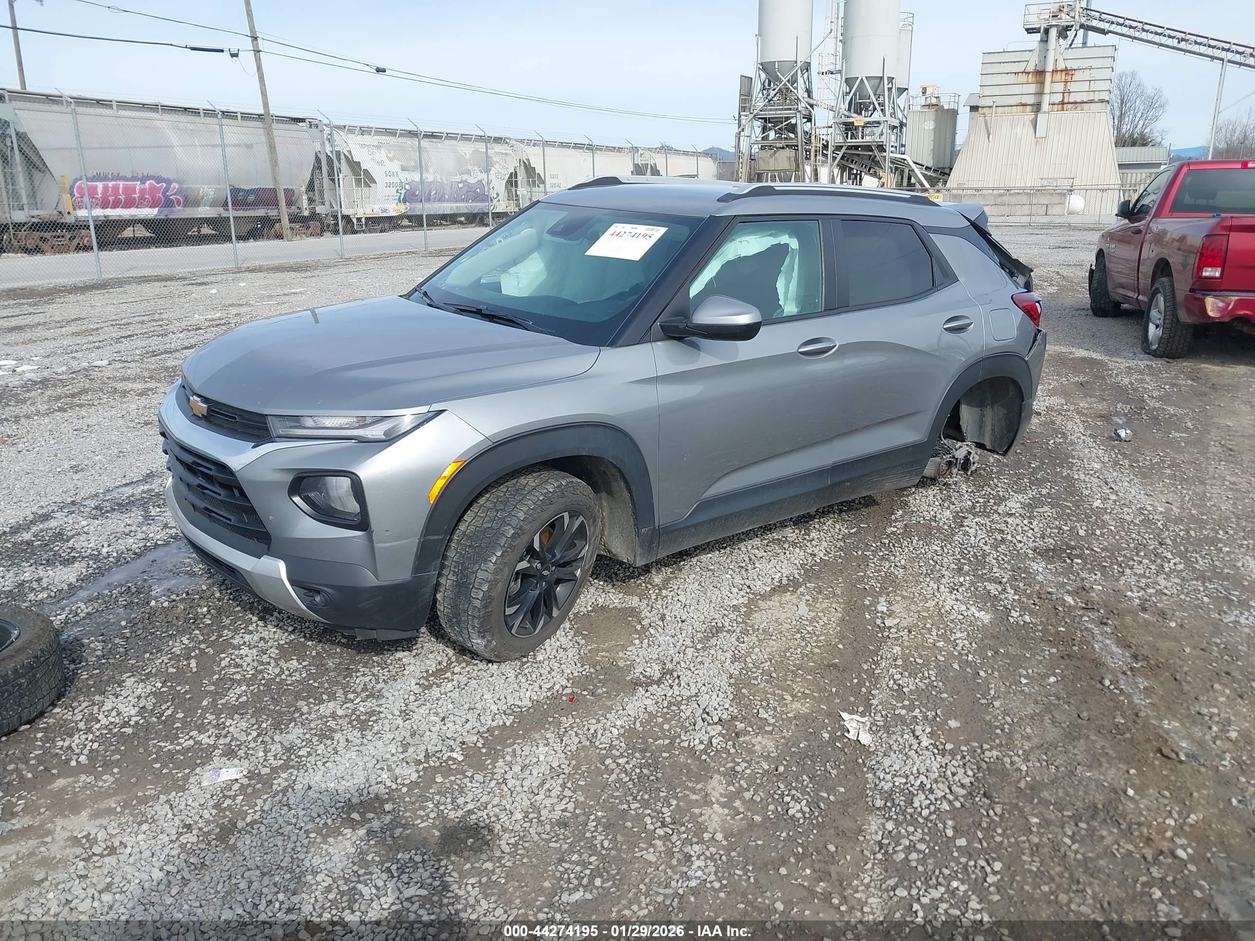 CHEVROLET TRAILBLAZER image 2