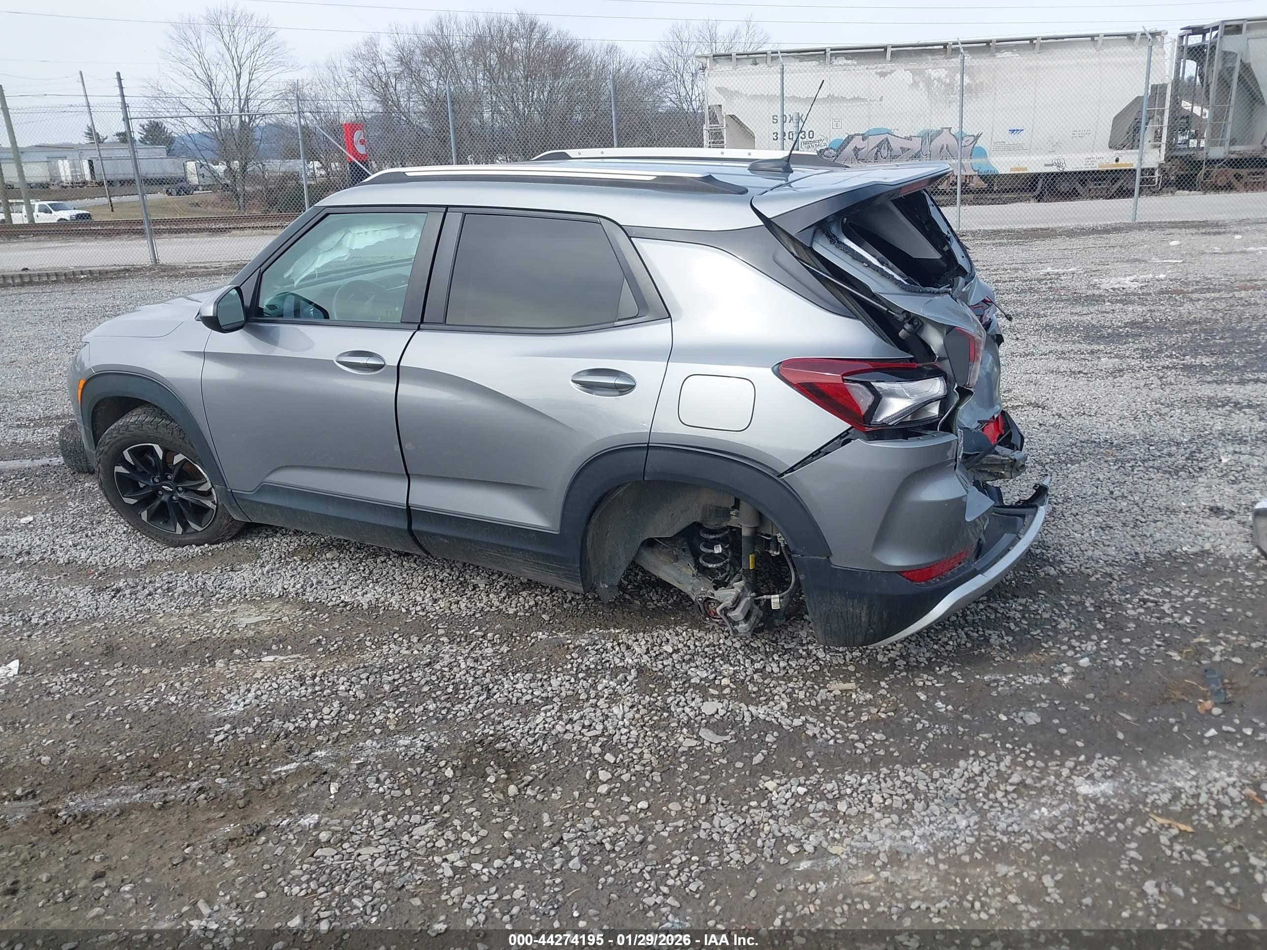 CHEVROLET TRAILBLAZER image 3