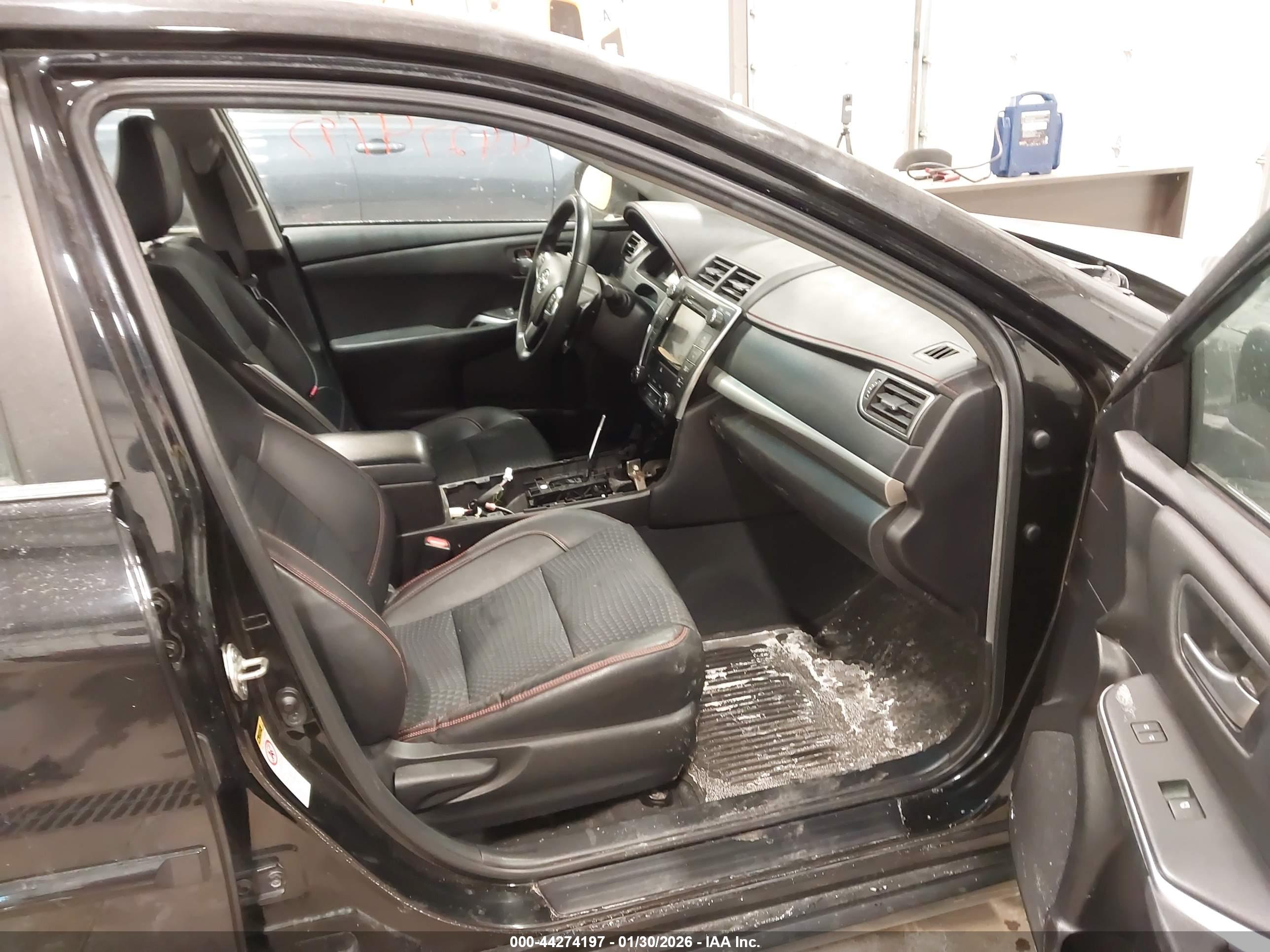 TOYOTA CAMRY image 5