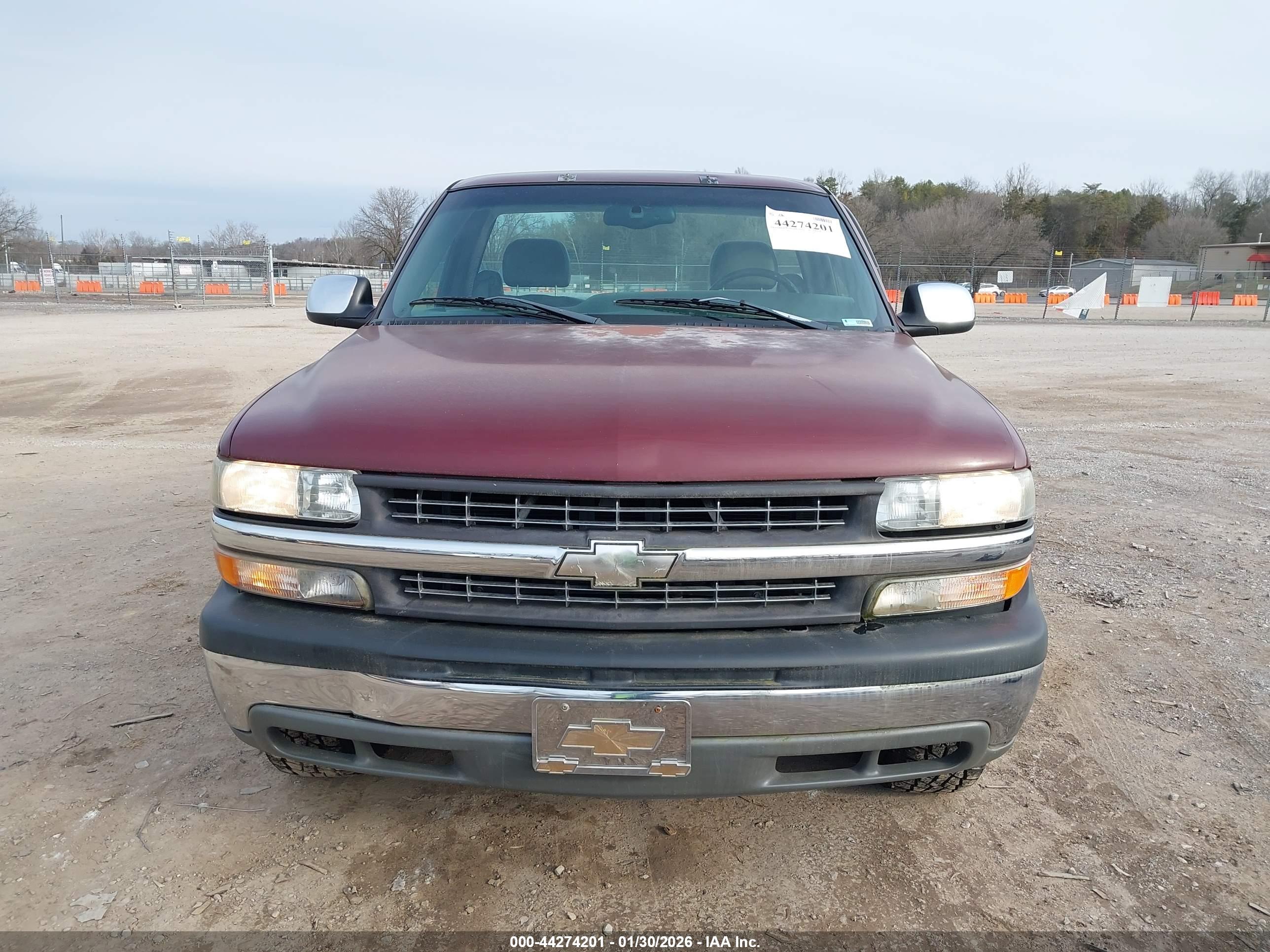 CHEVROLET SILVERADO image 6