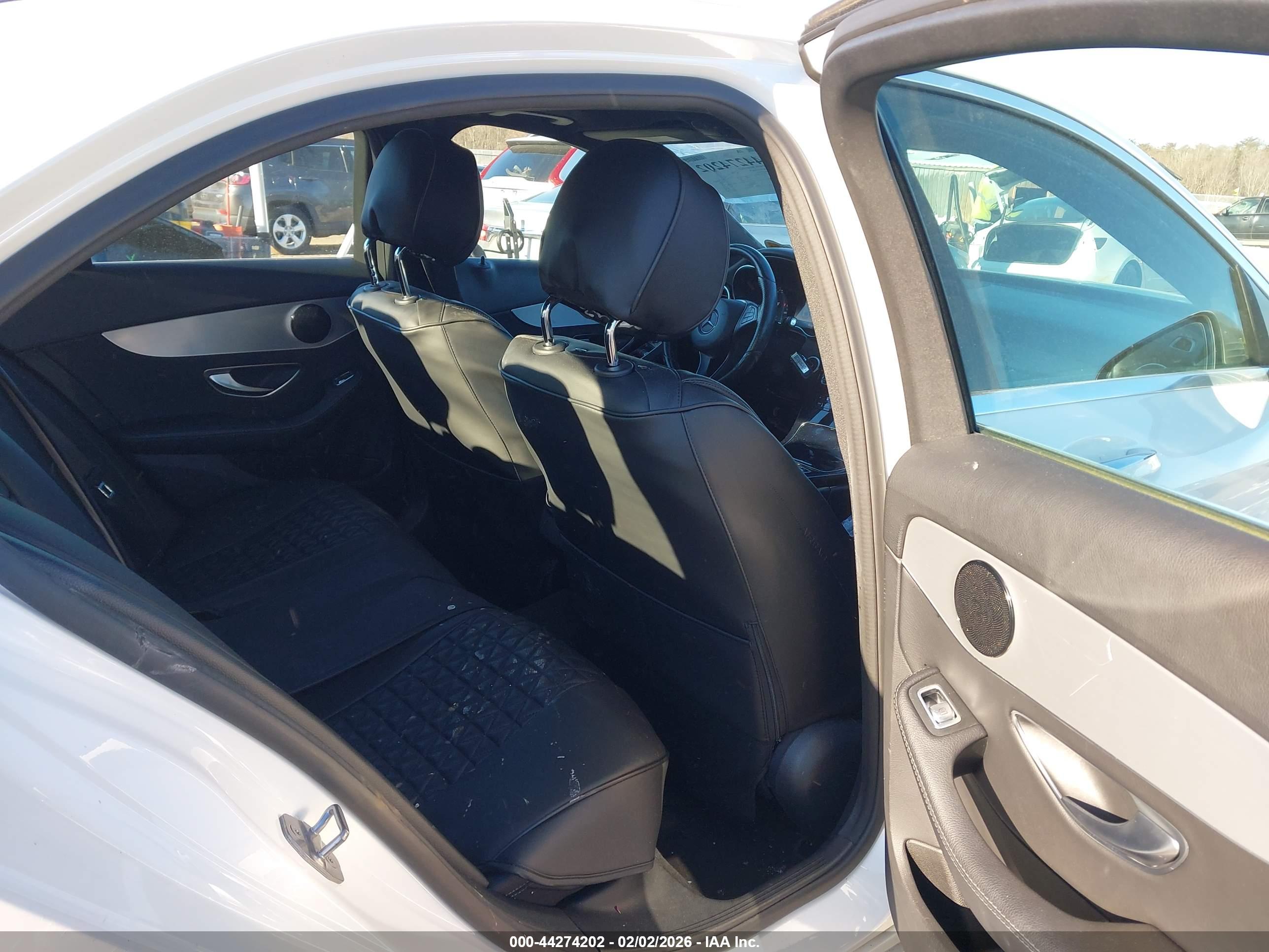 MERCEDES-BENZ C image 8