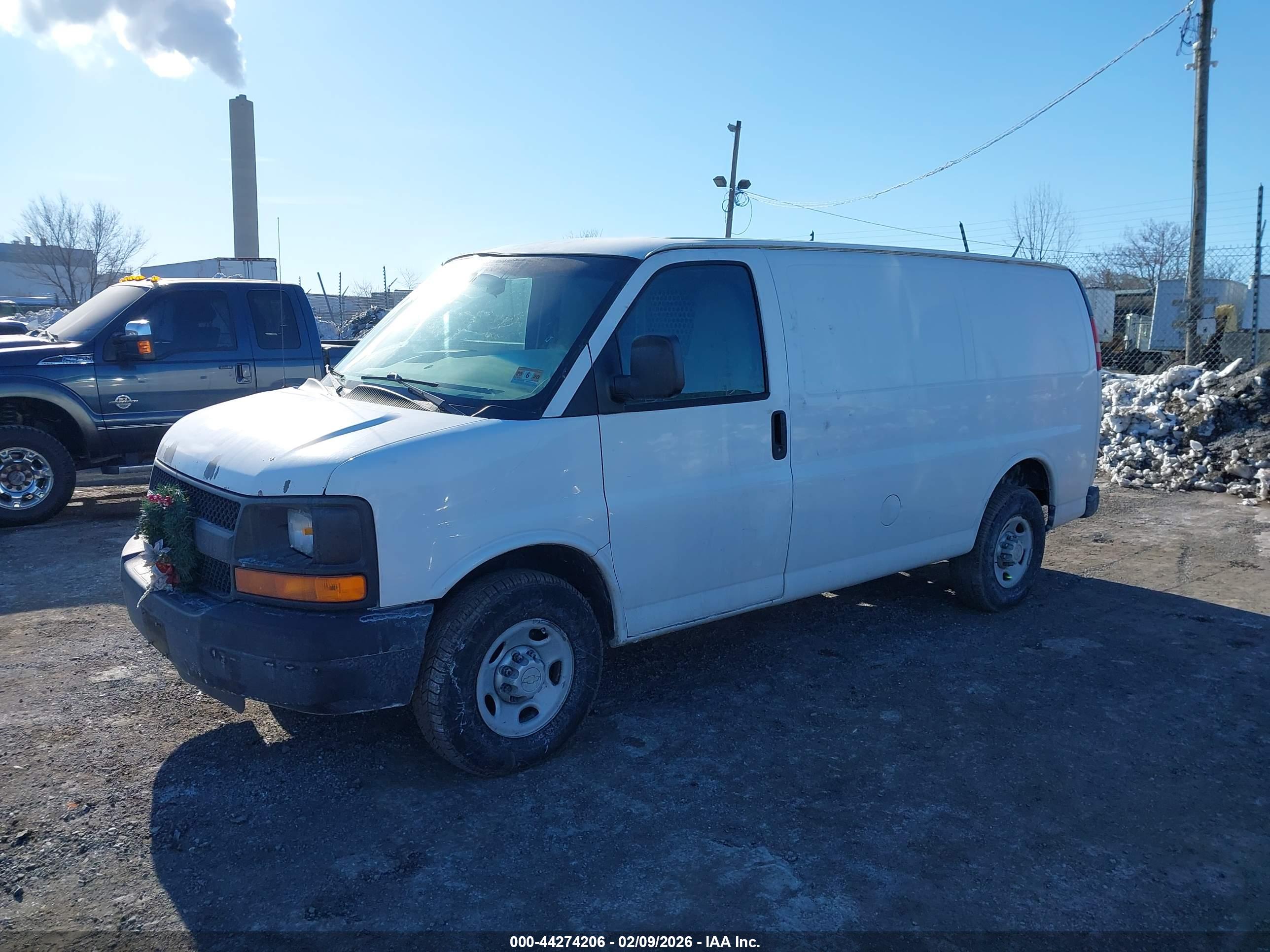 CHEVROLET EXPRESS image 6