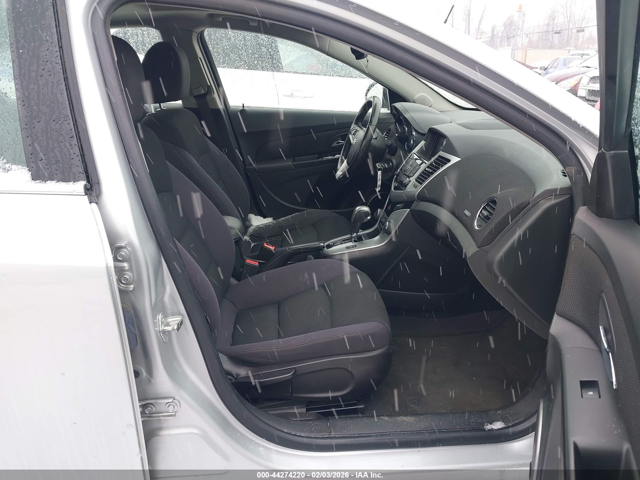 CHEVROLET CRUZE image 5