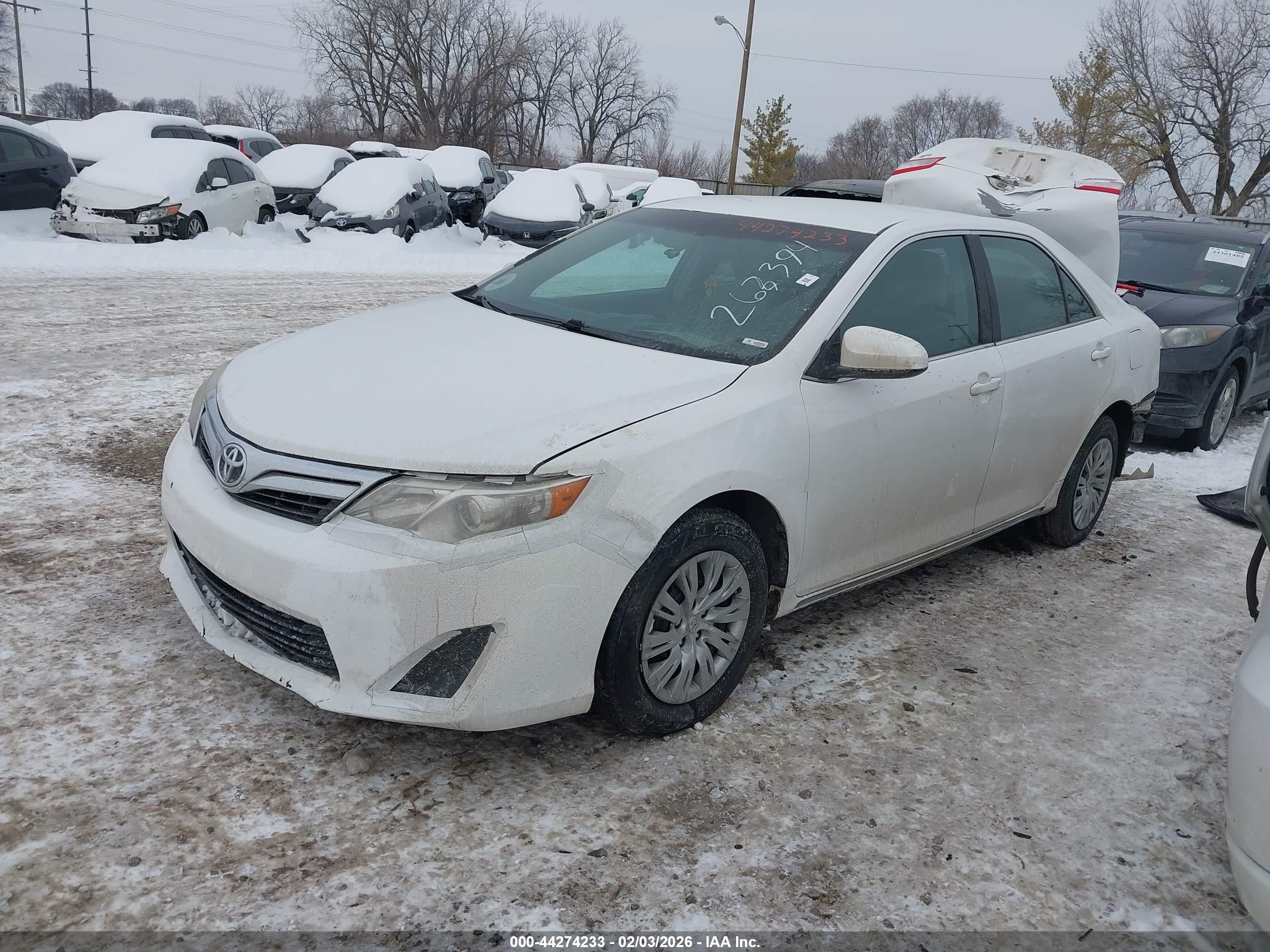 TOYOTA CAMRY image 2