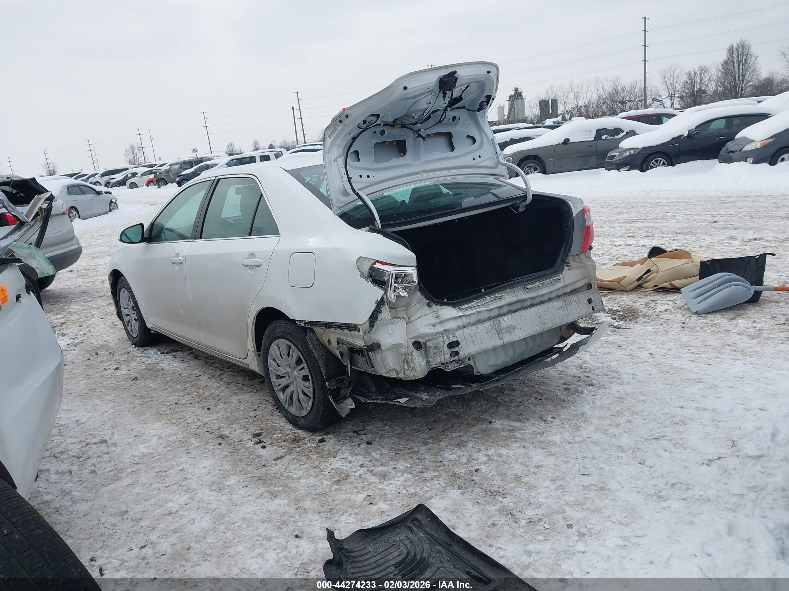 TOYOTA CAMRY image 3