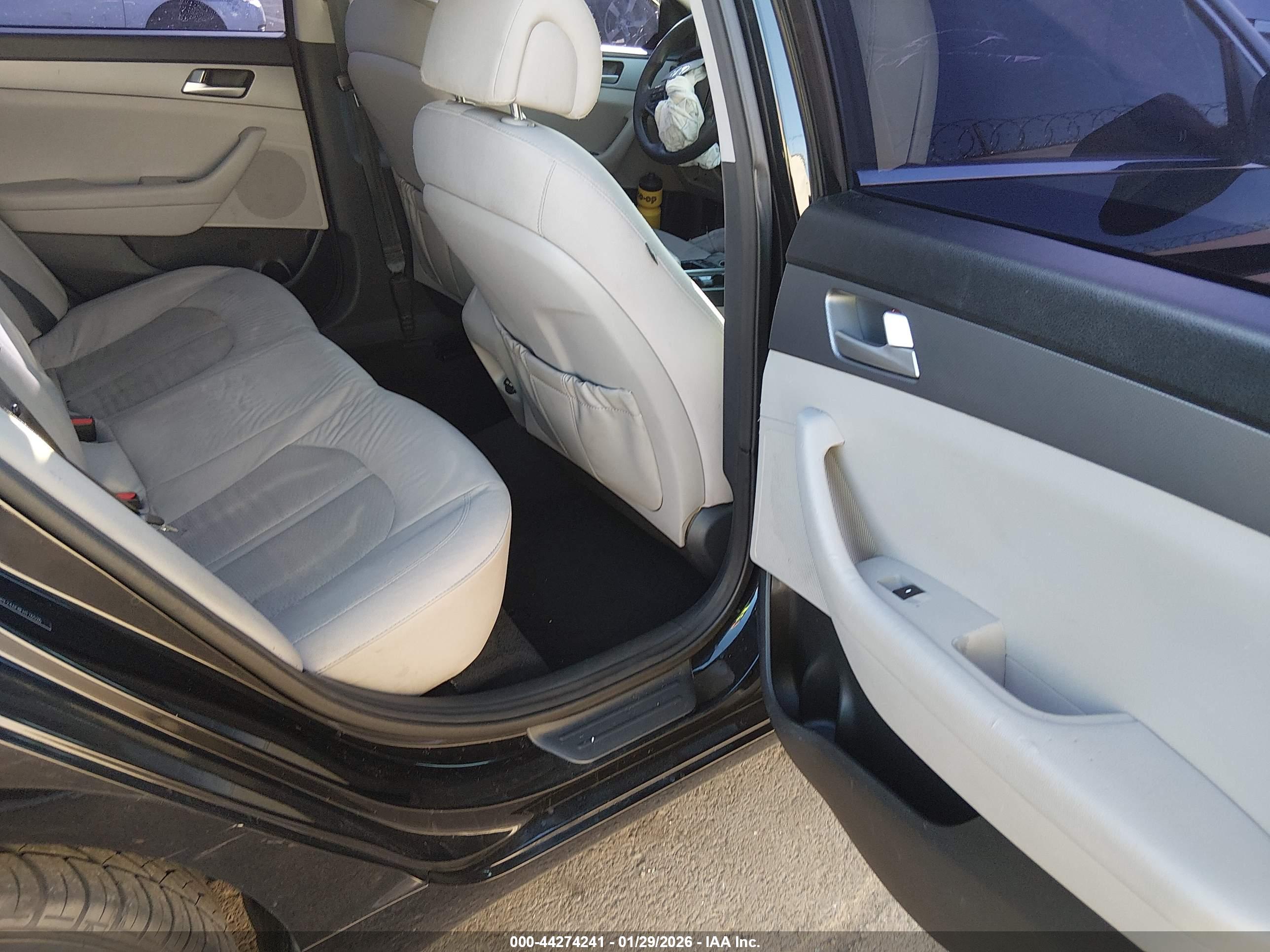 HYUNDAI SONATA image 8
