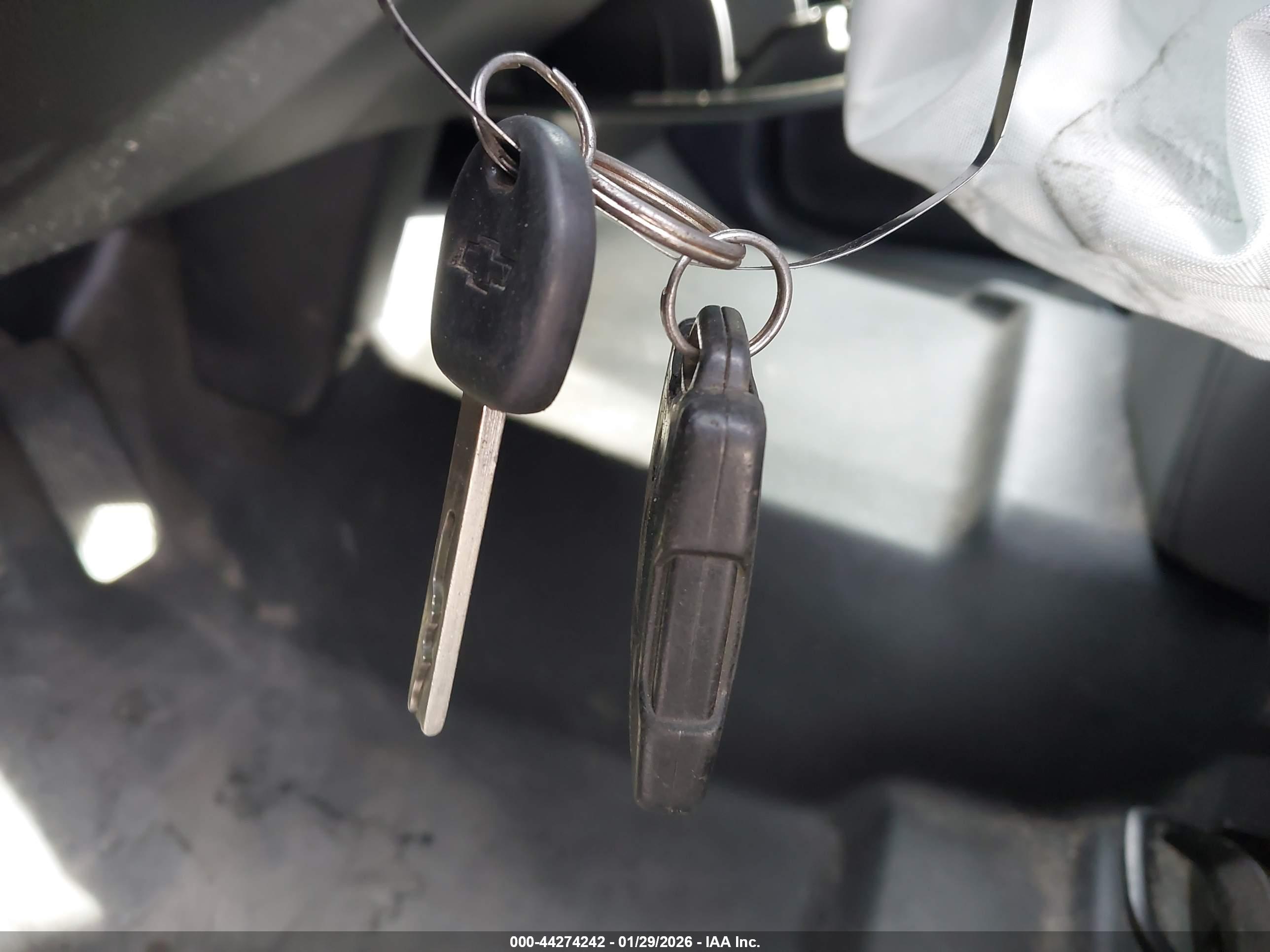 CHEVROLET SILVERADO image 11