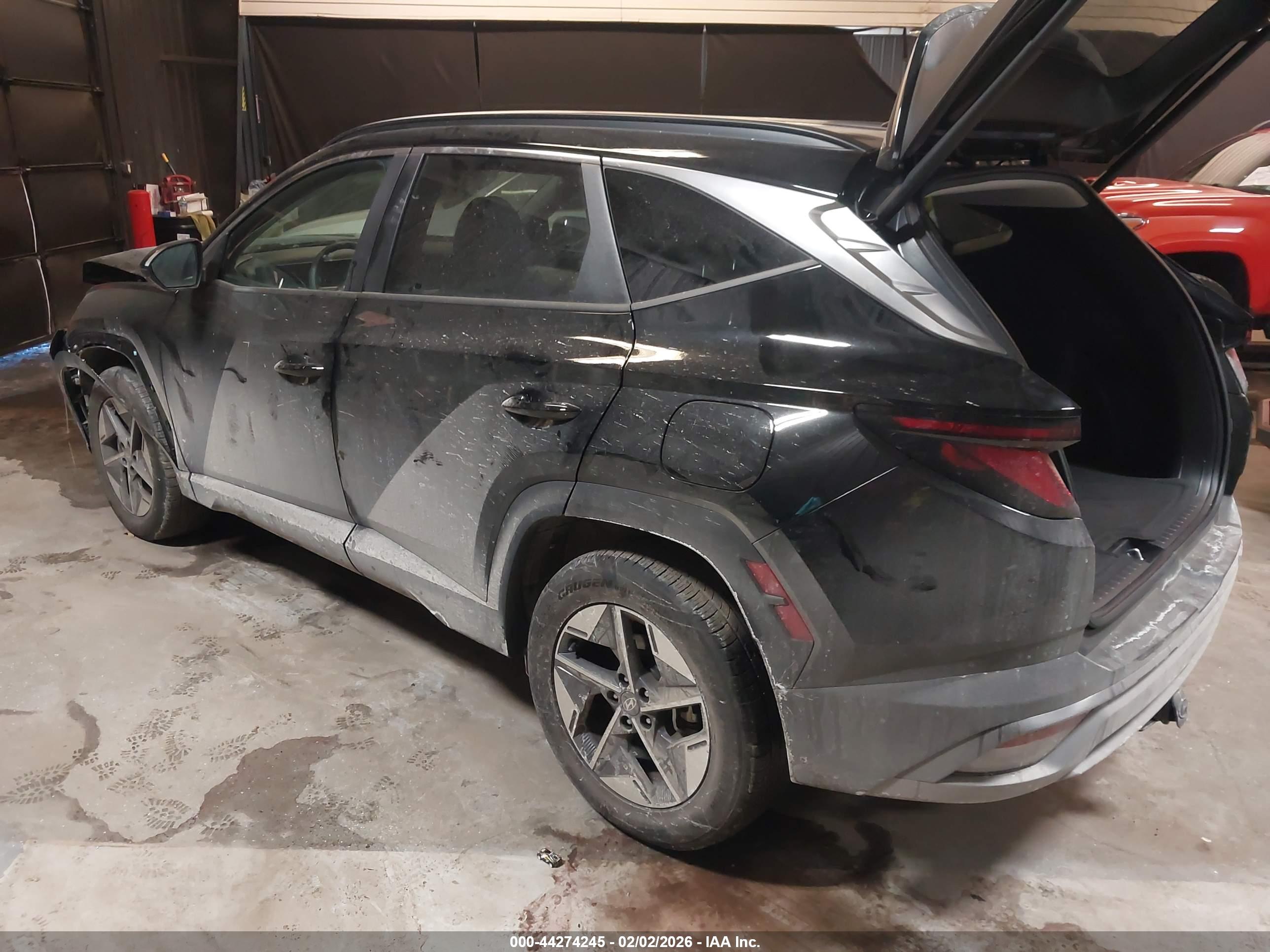HYUNDAI TUCSON image 3