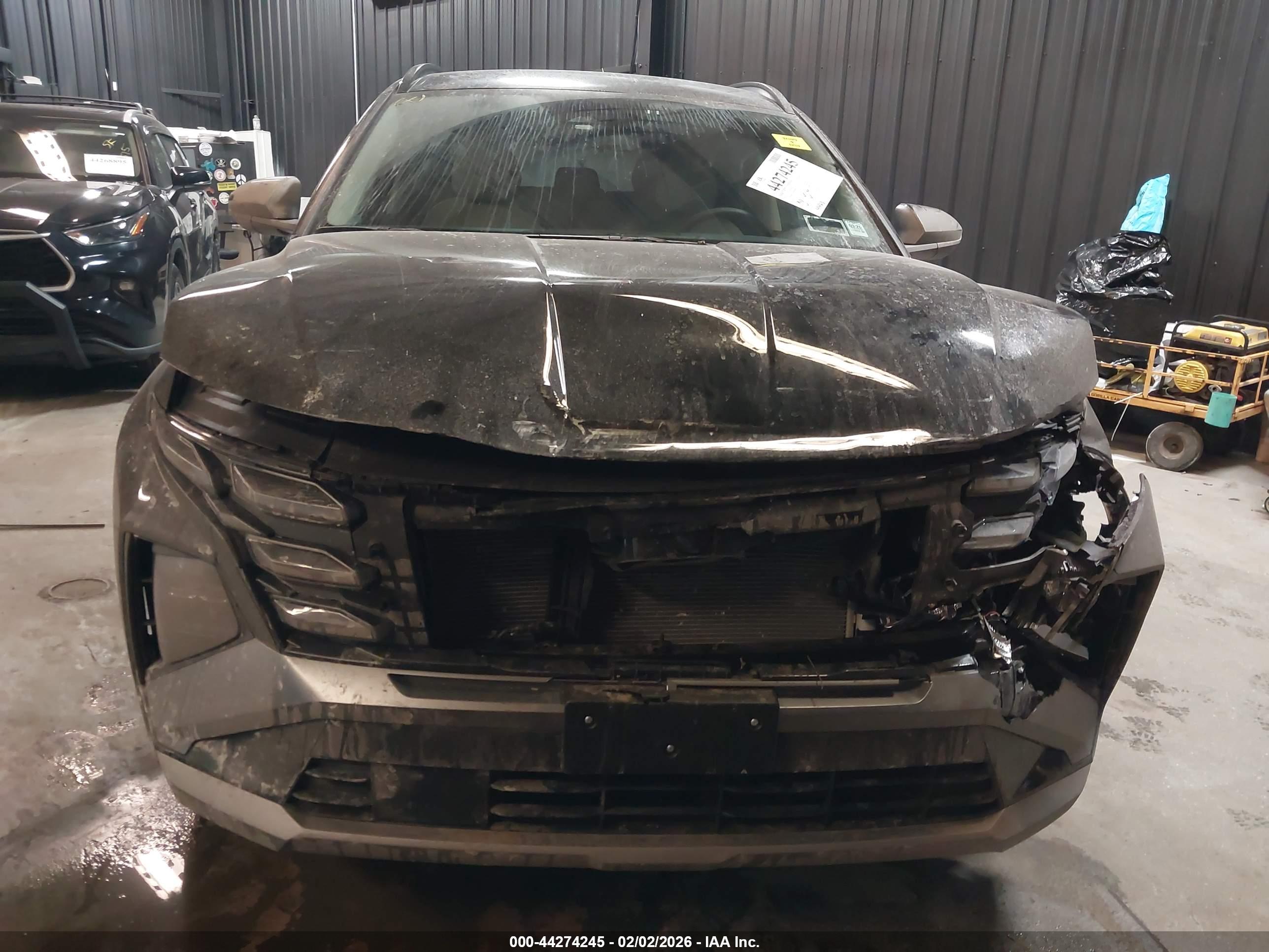 HYUNDAI TUCSON image 6