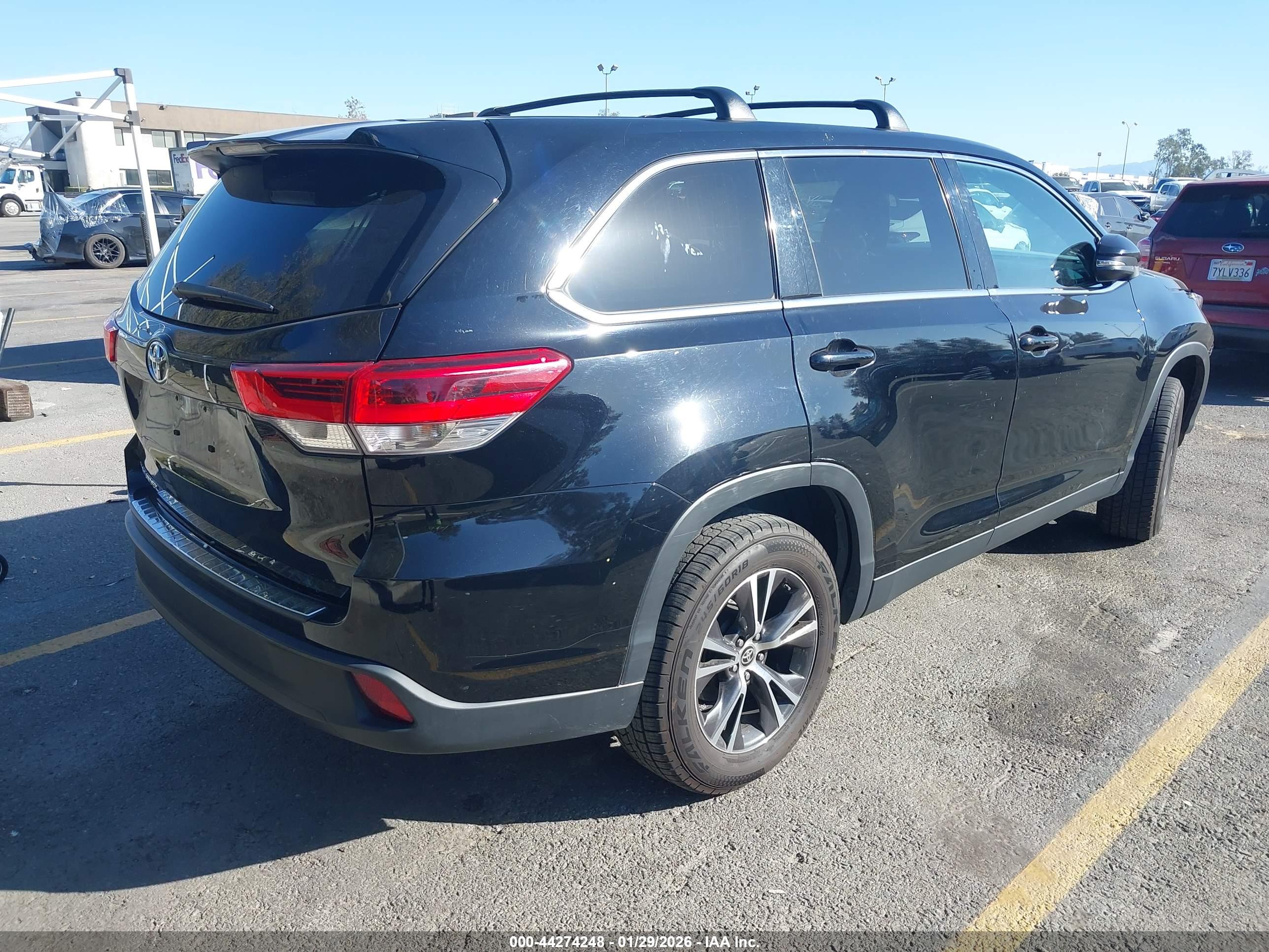 TOYOTA HIGHLANDER image 4
