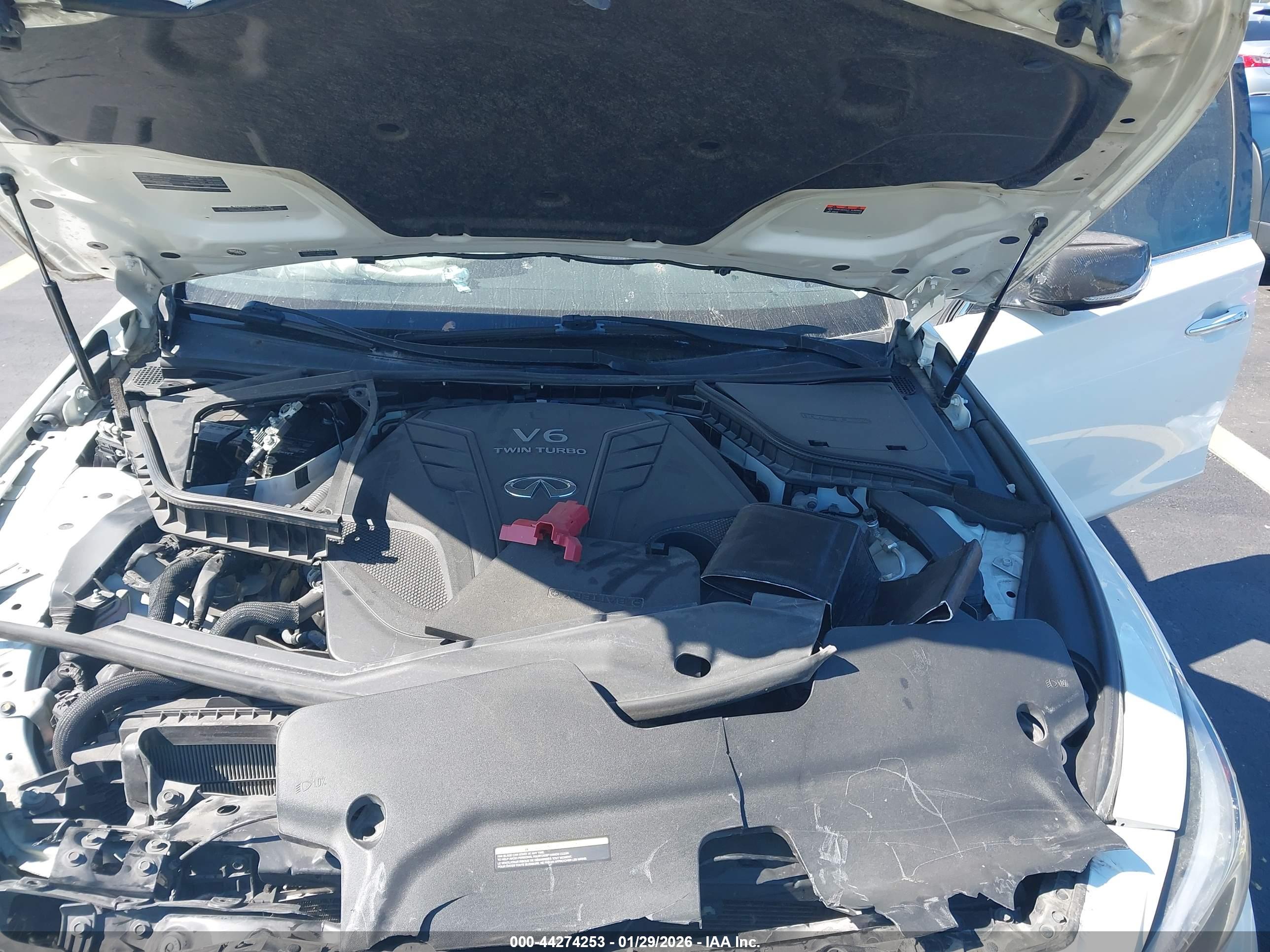 INFINITI Q50 image 10