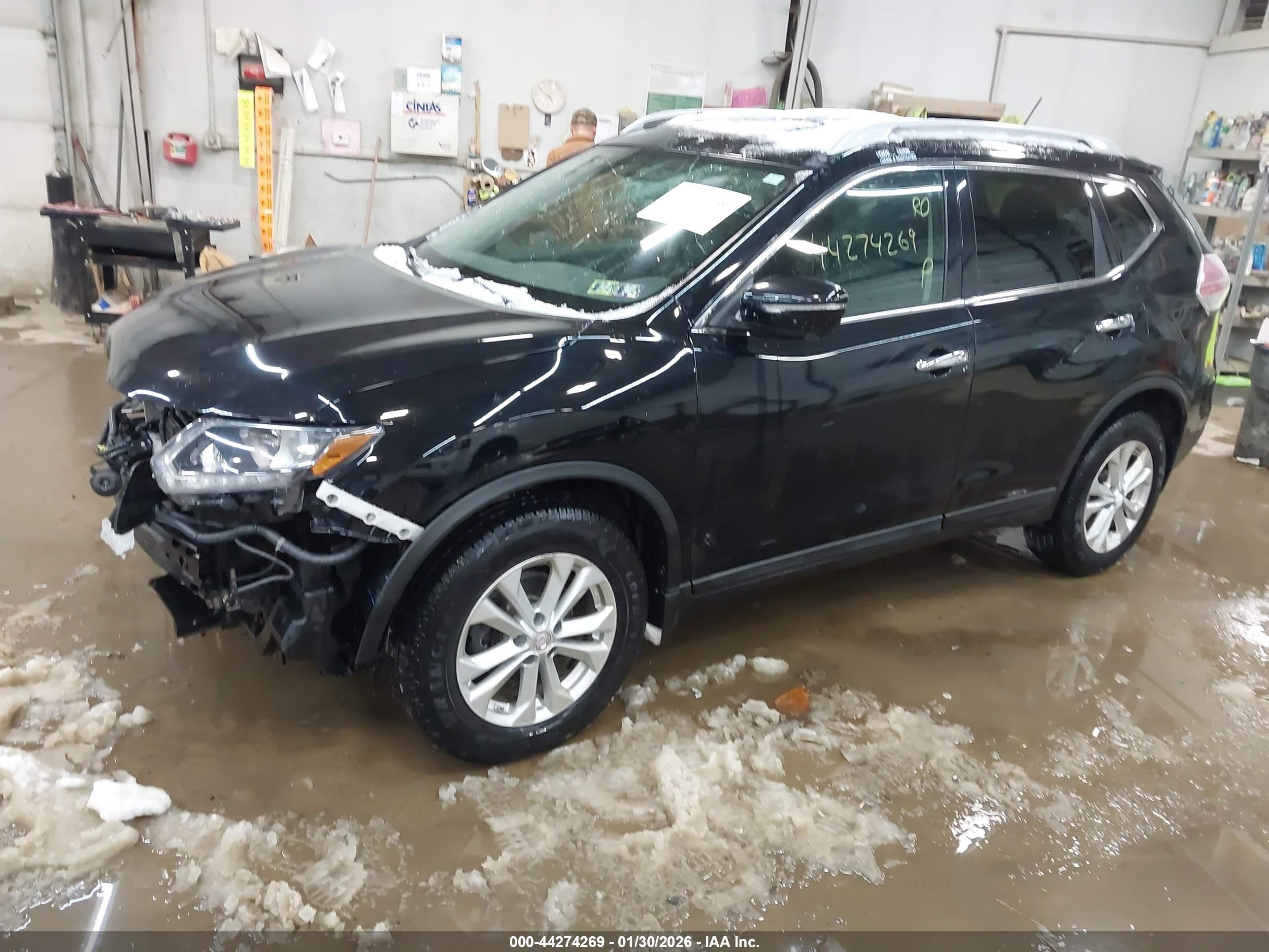 NISSAN ROGUE image 2