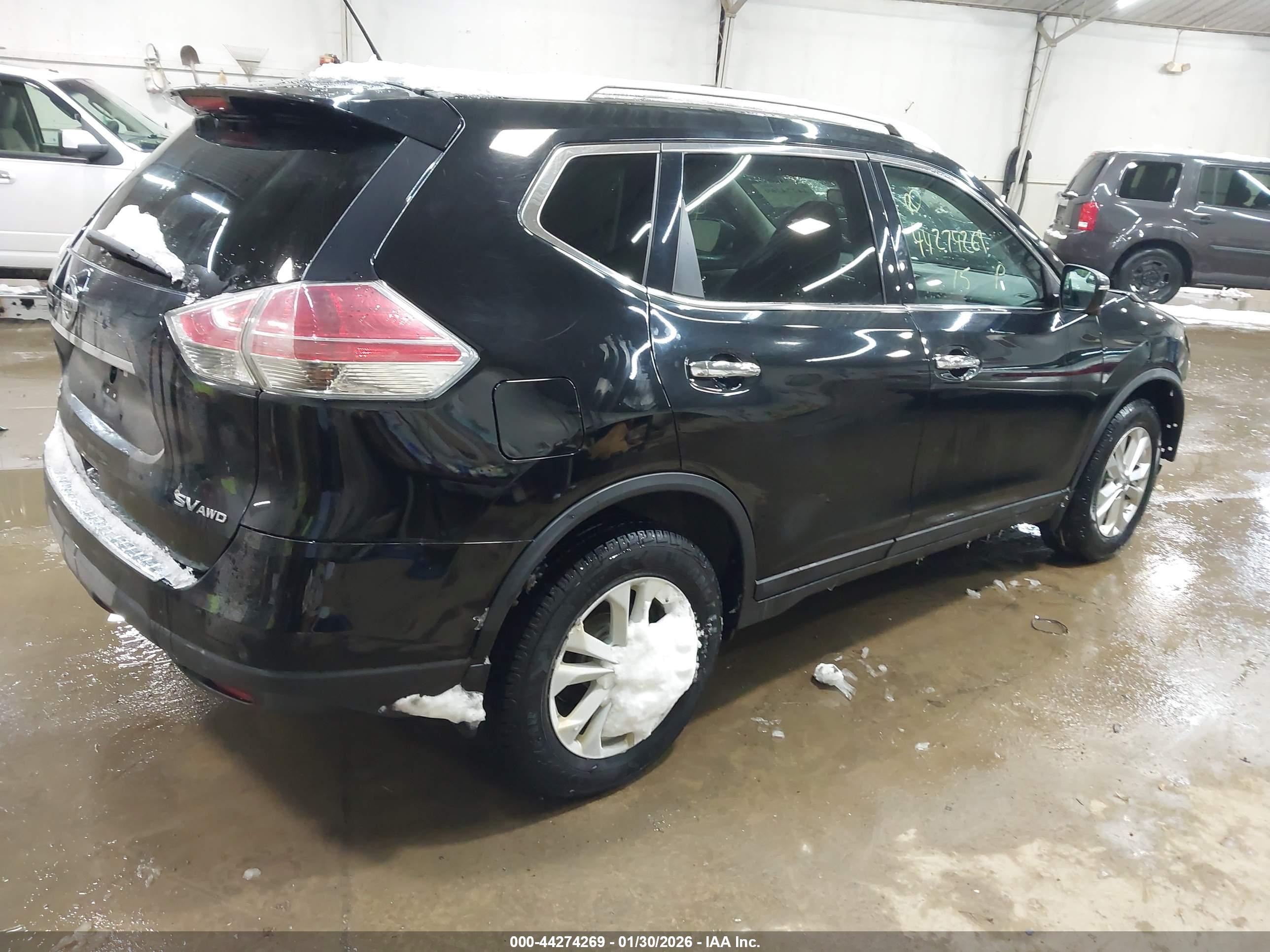 NISSAN ROGUE image 4