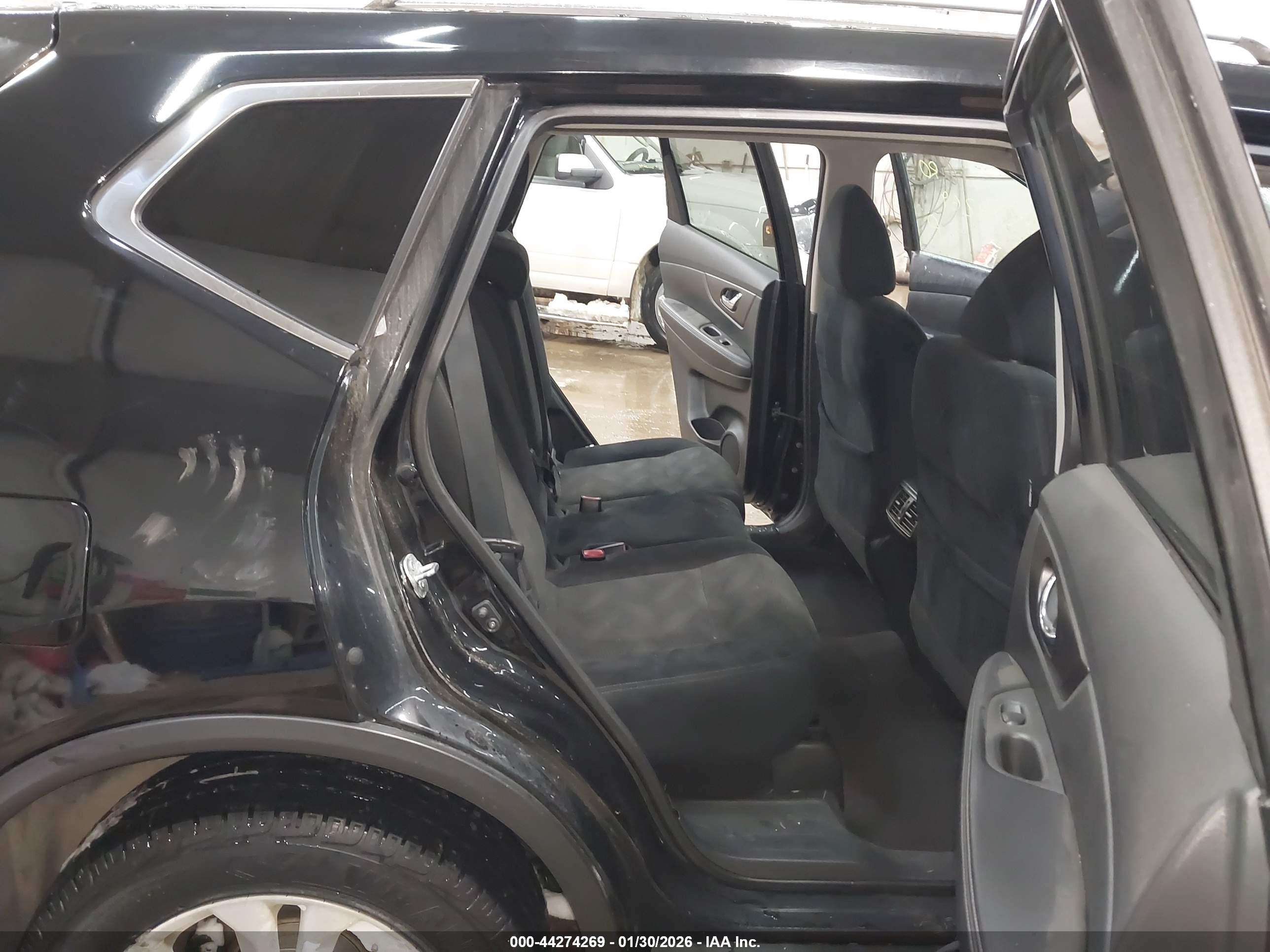 NISSAN ROGUE image 8