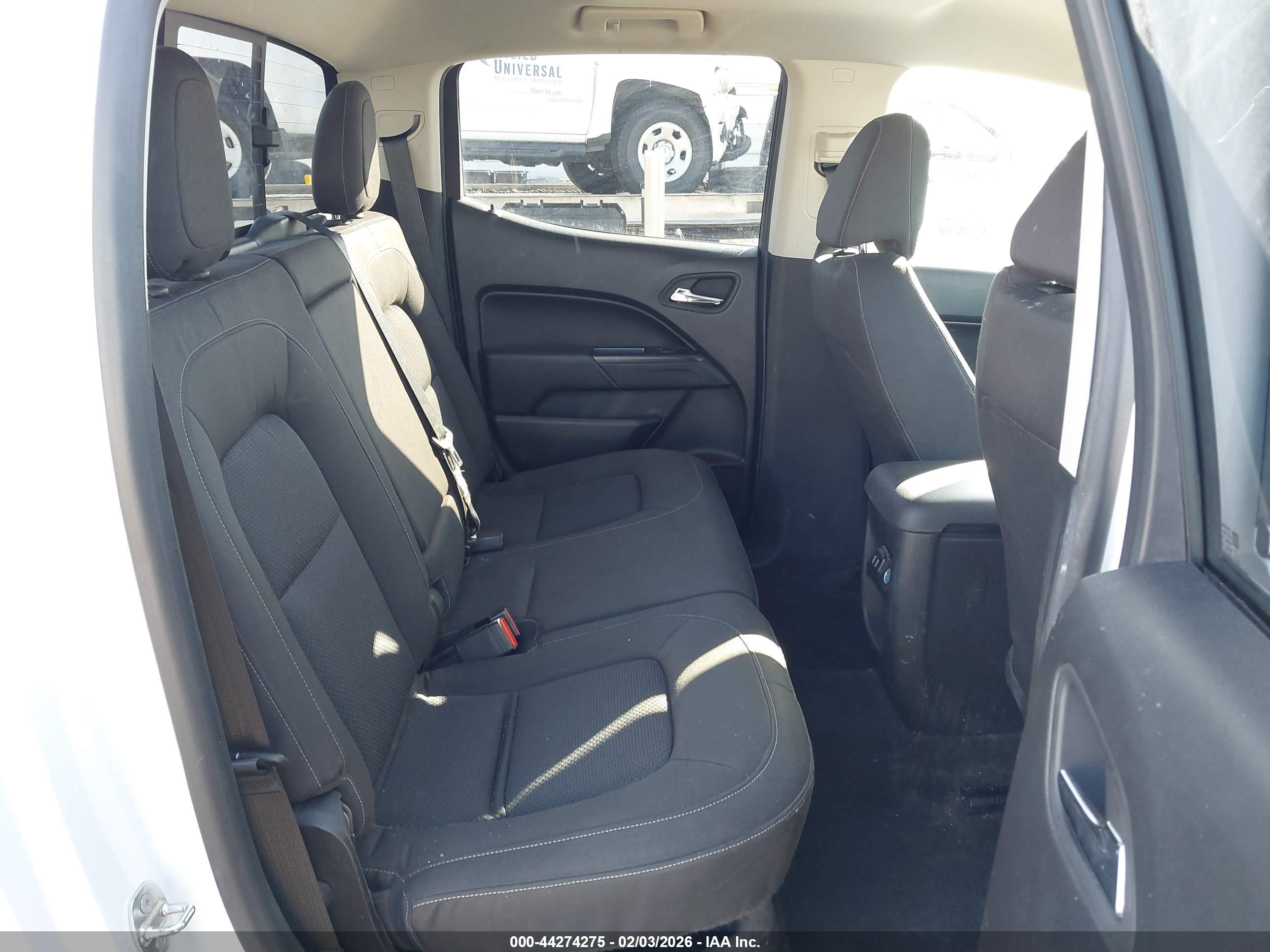 CHEVROLET COLORADO image 8