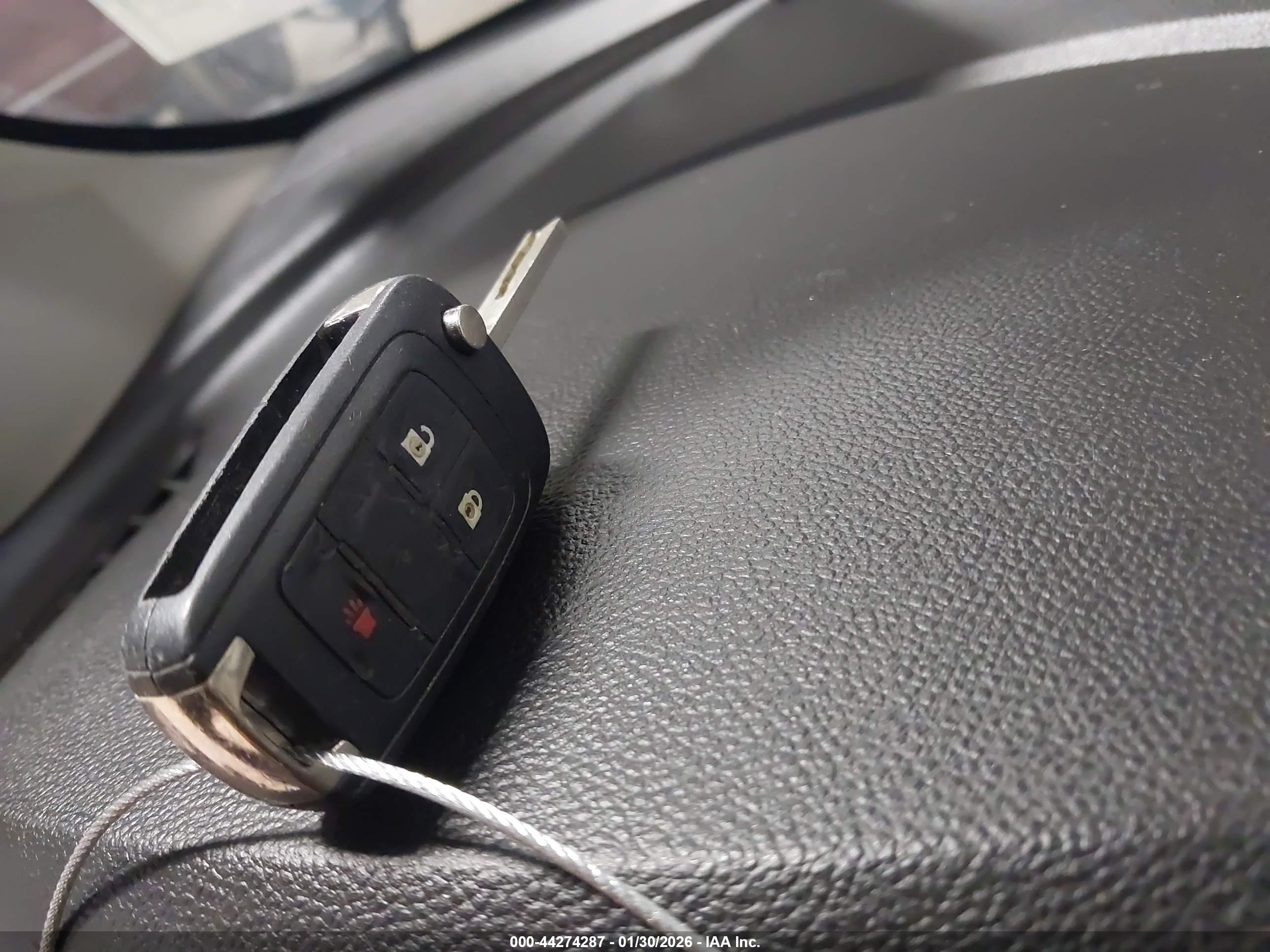 CHEVROLET EQUINOX image 11