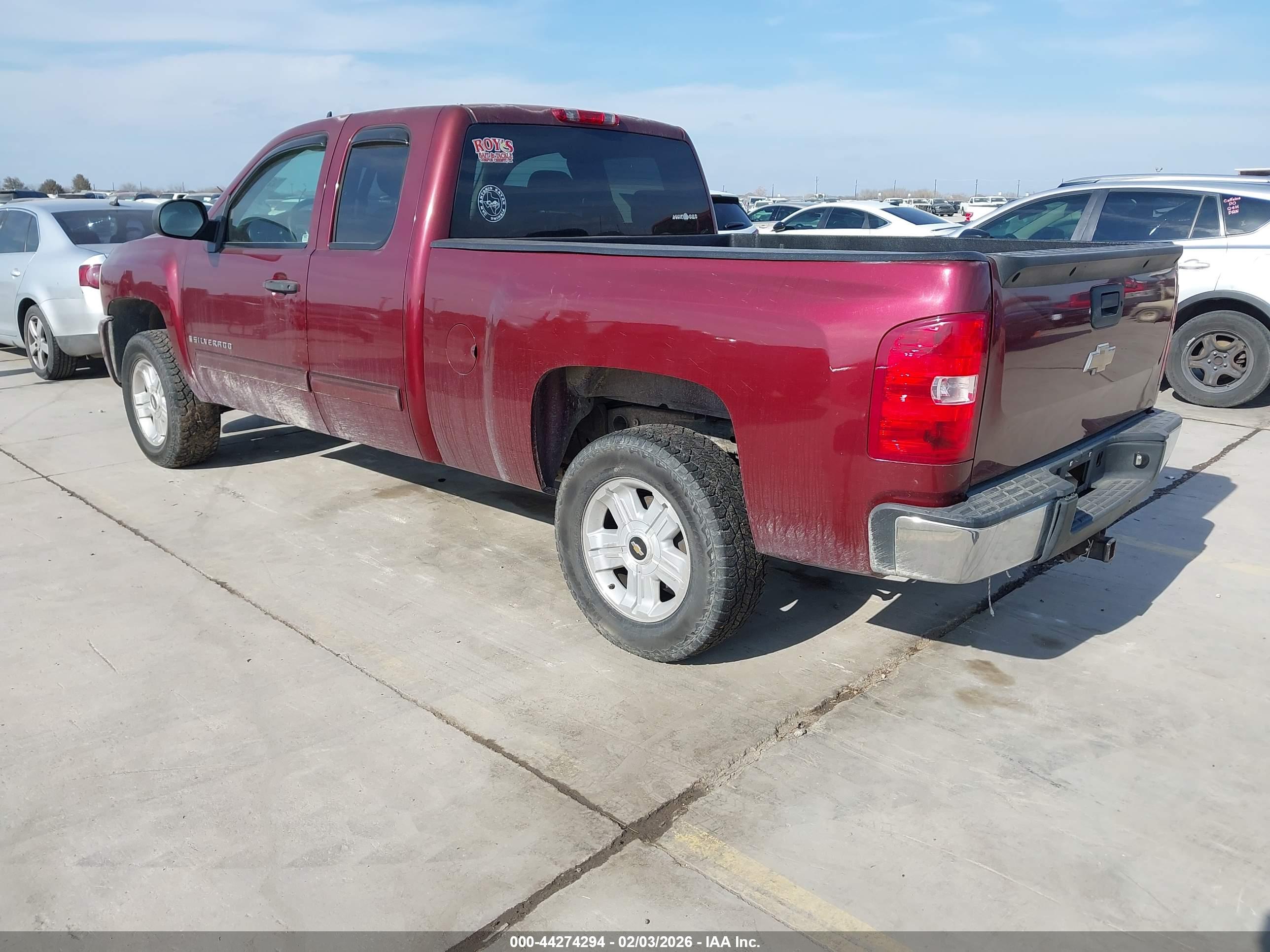 CHEVROLET SILVERADO image 3