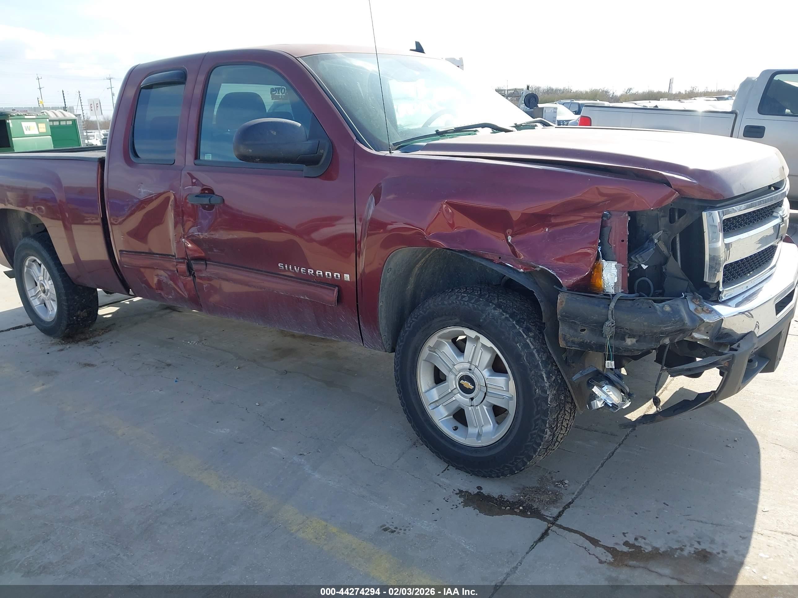 CHEVROLET SILVERADO image 6