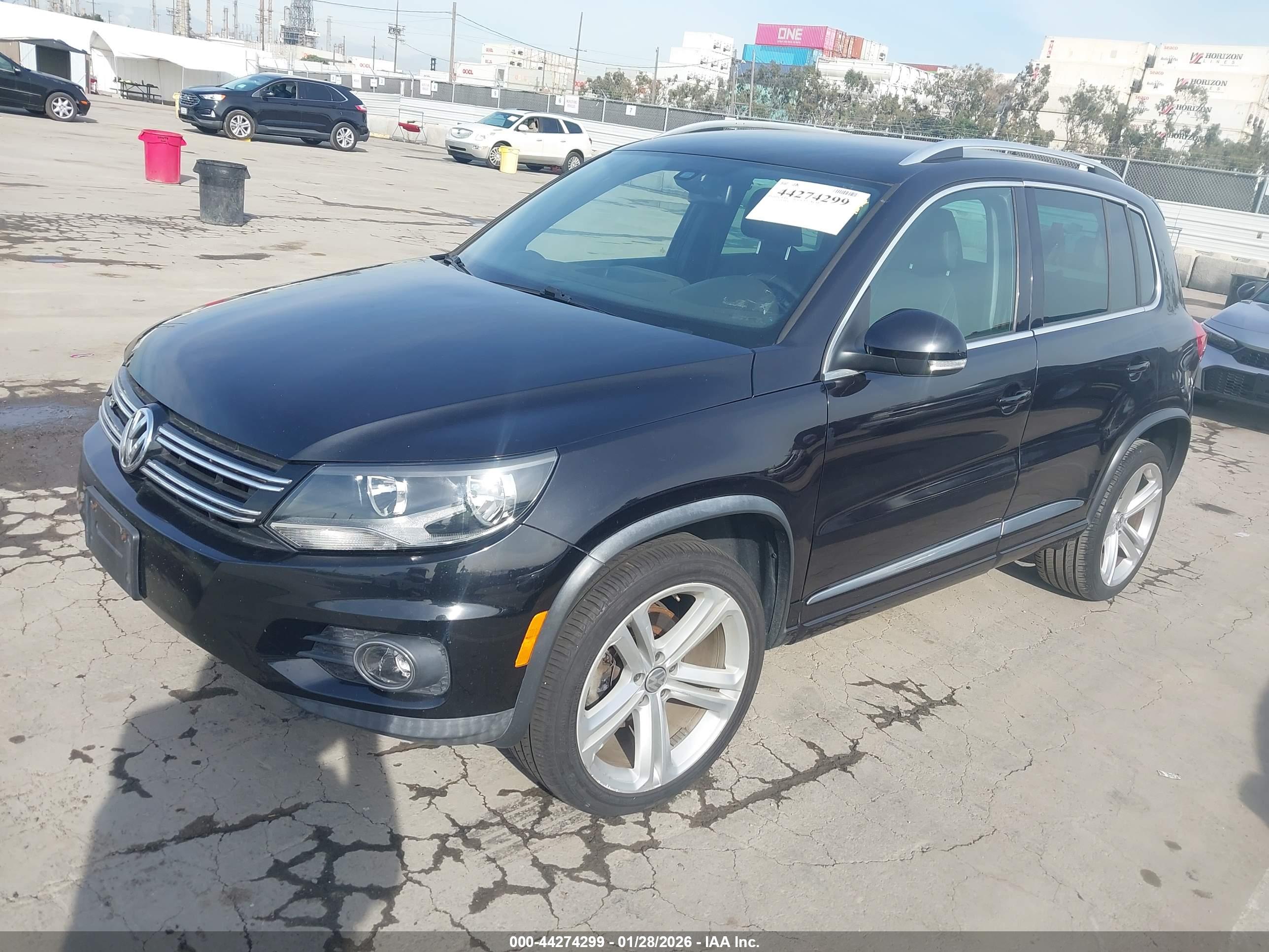 VOLKSWAGEN TIGUAN image 2