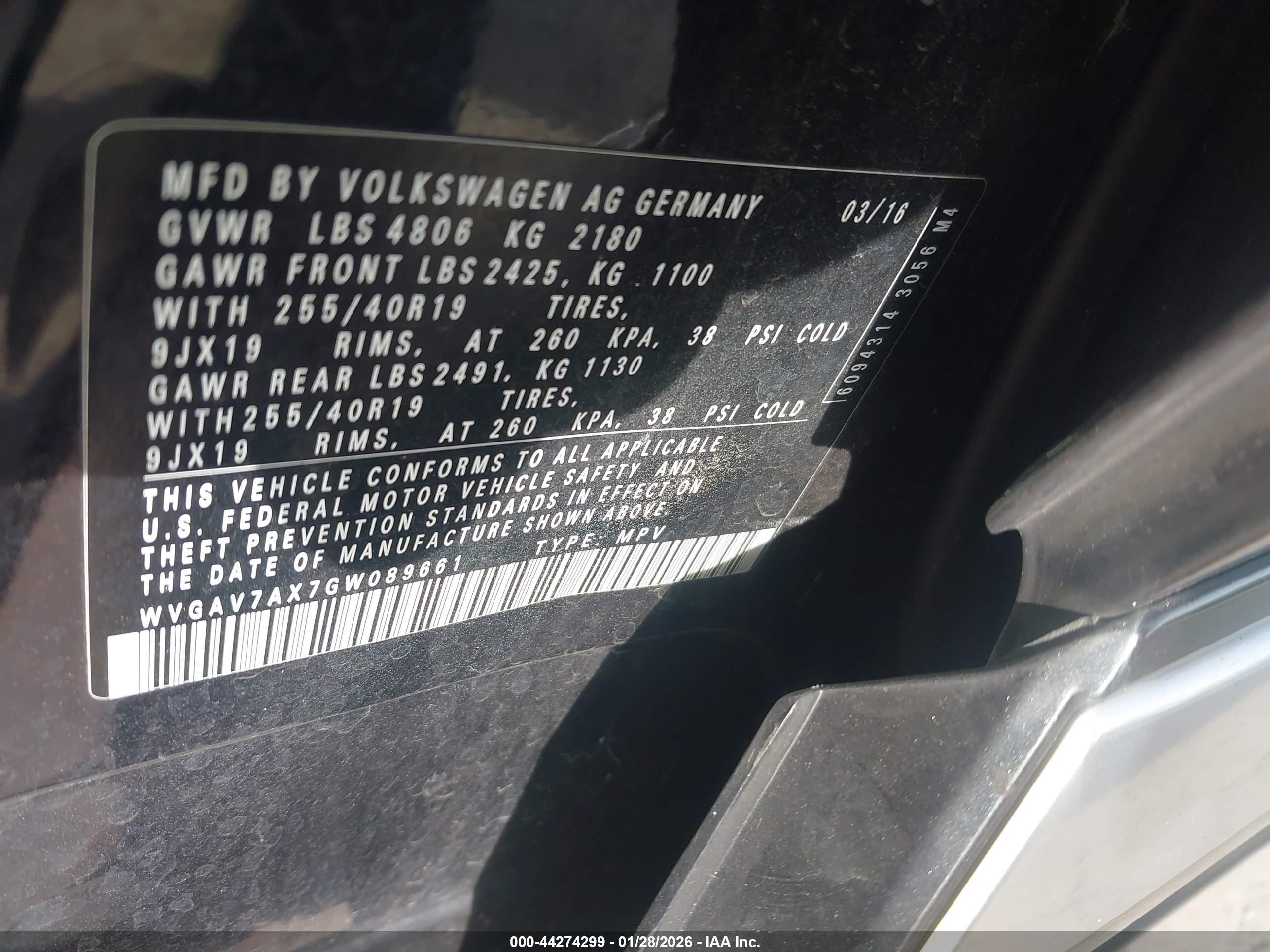 VOLKSWAGEN TIGUAN image 9