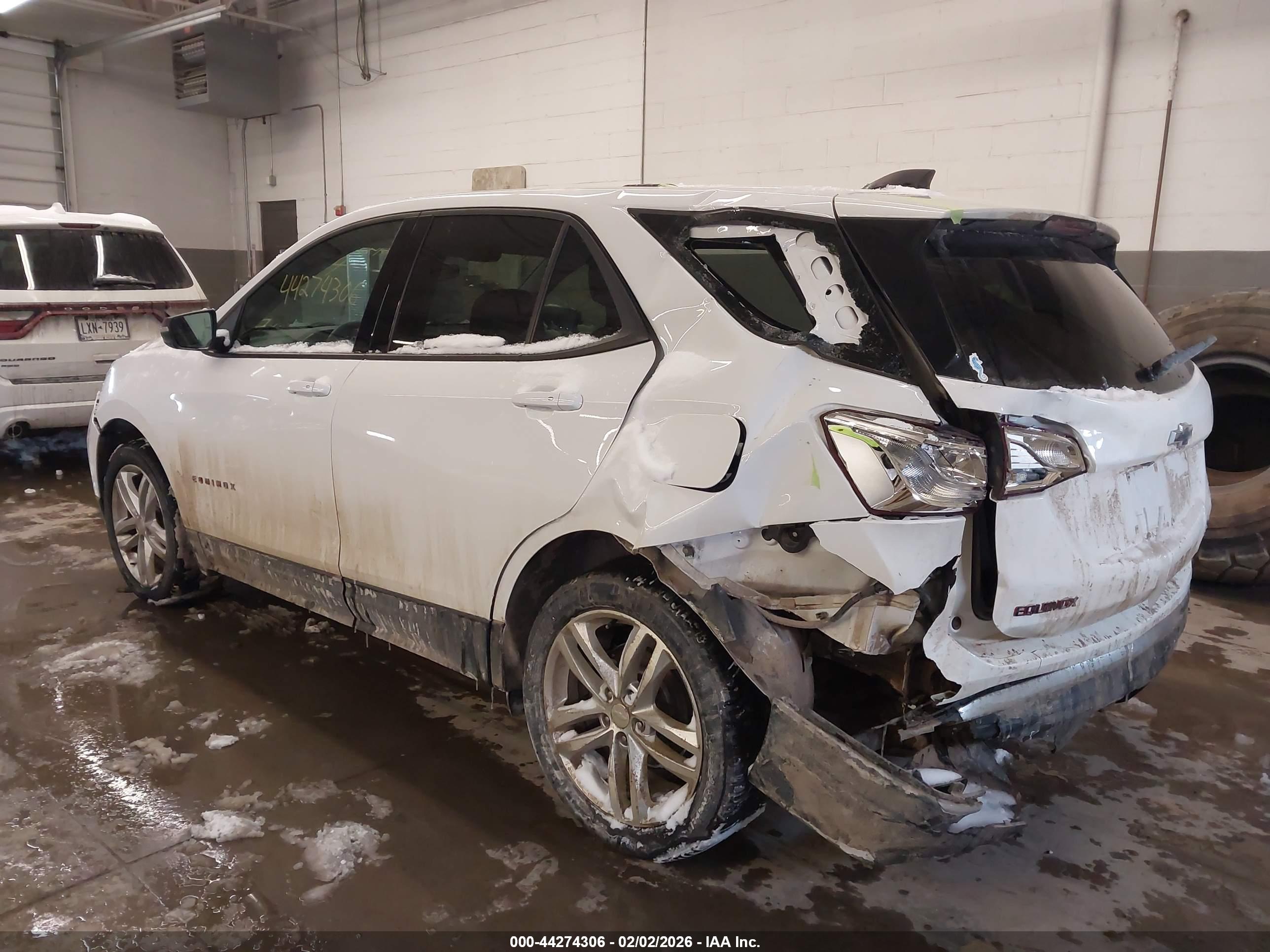 CHEVROLET EQUINOX image 3