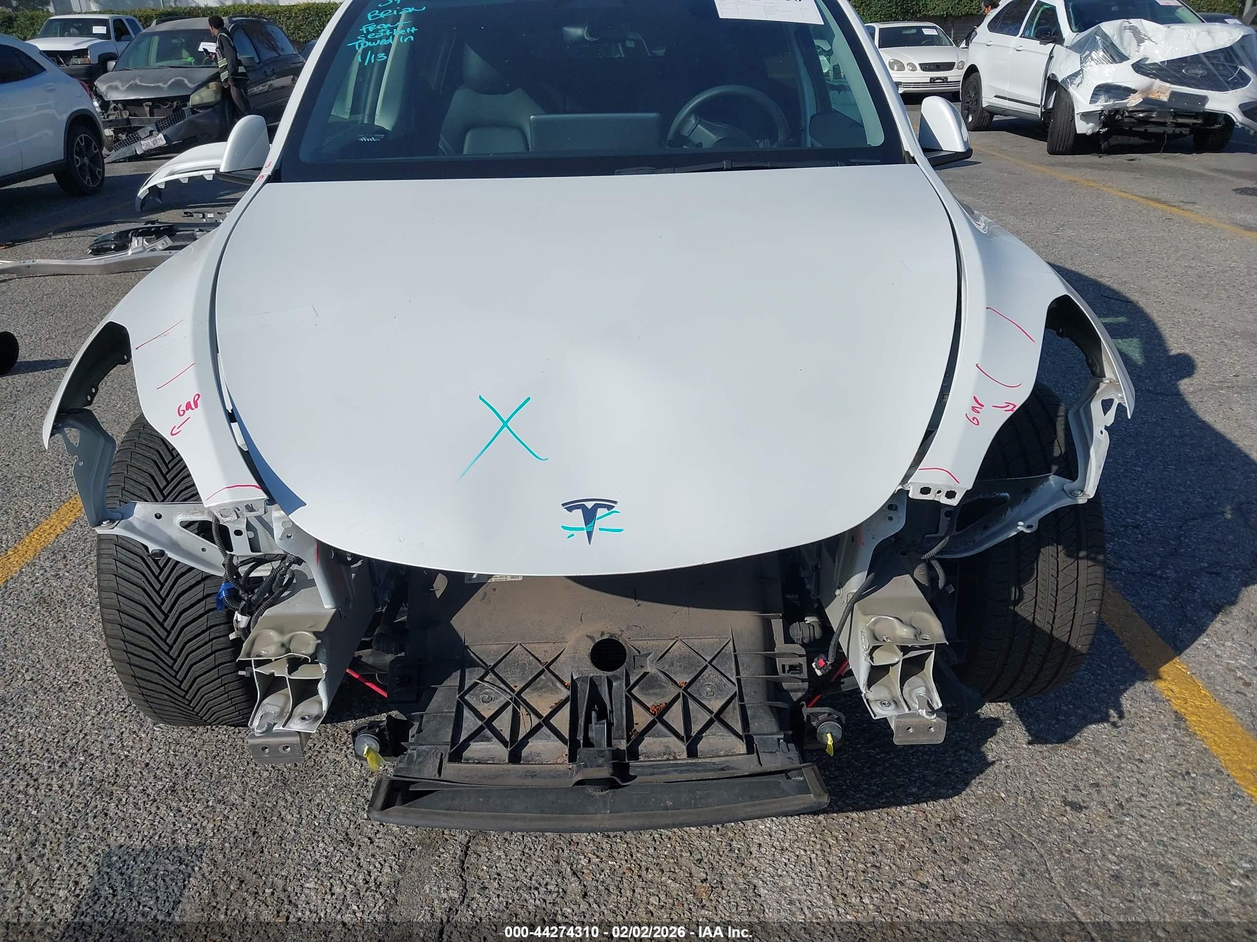 TESLA MODEL image 6