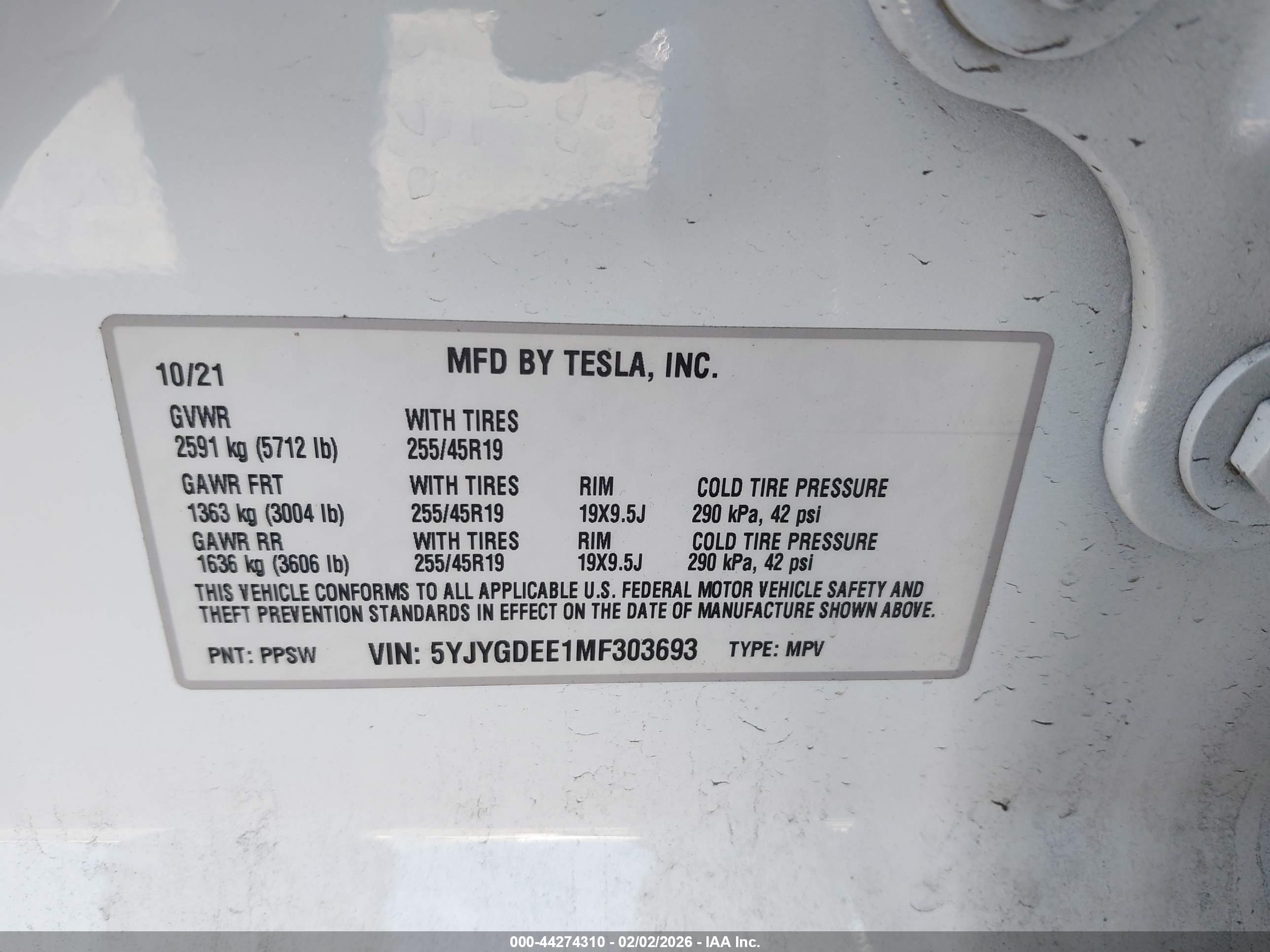 TESLA MODEL image 9