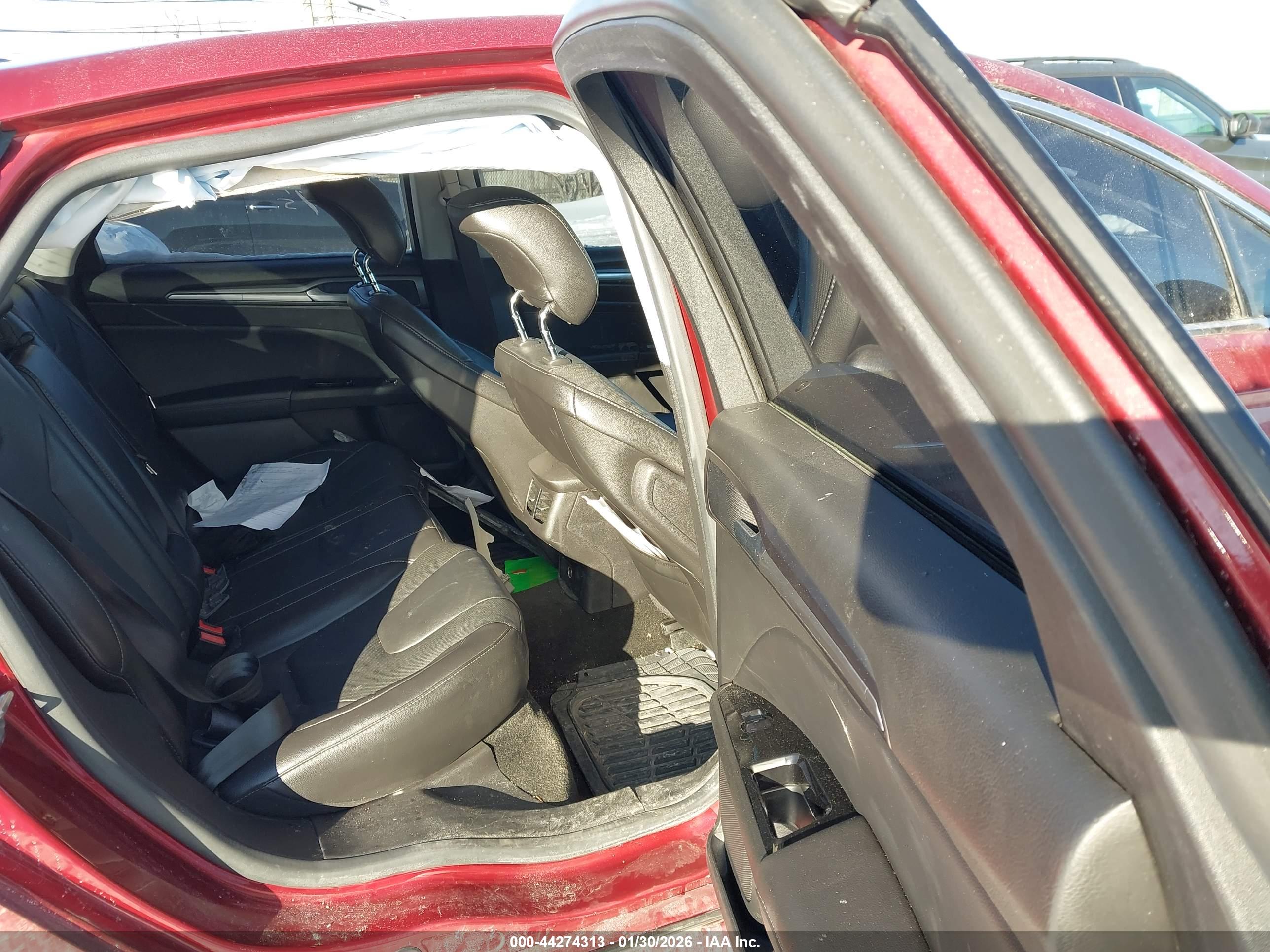 FORD FUSION image 8