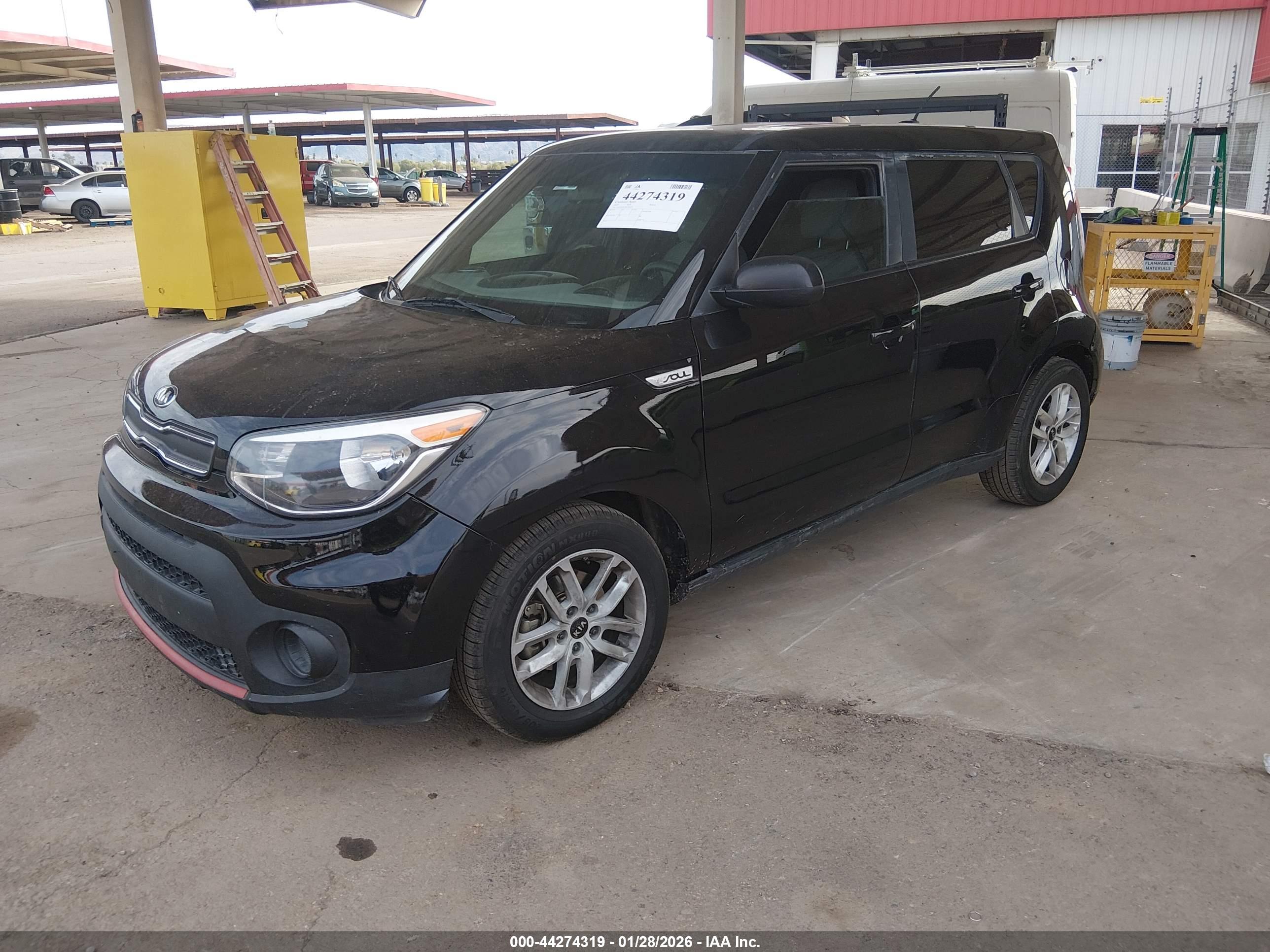 KIA SOUL image 2