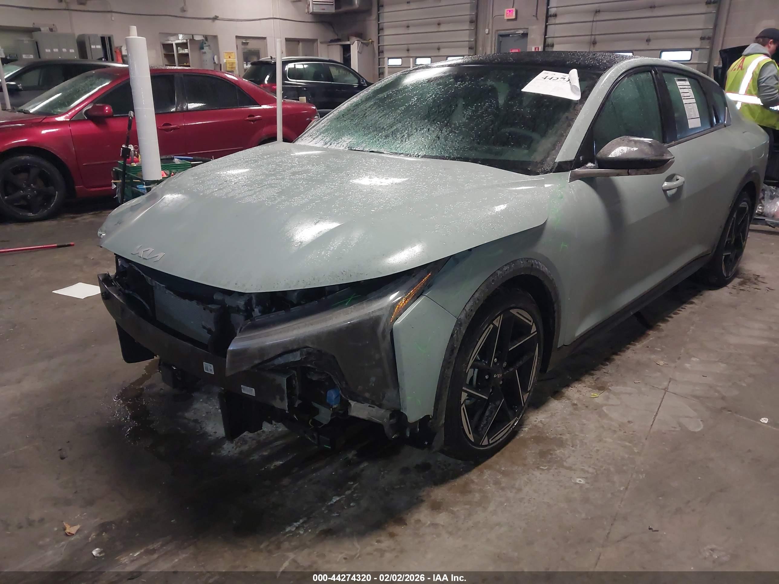 KIA K4 image 2