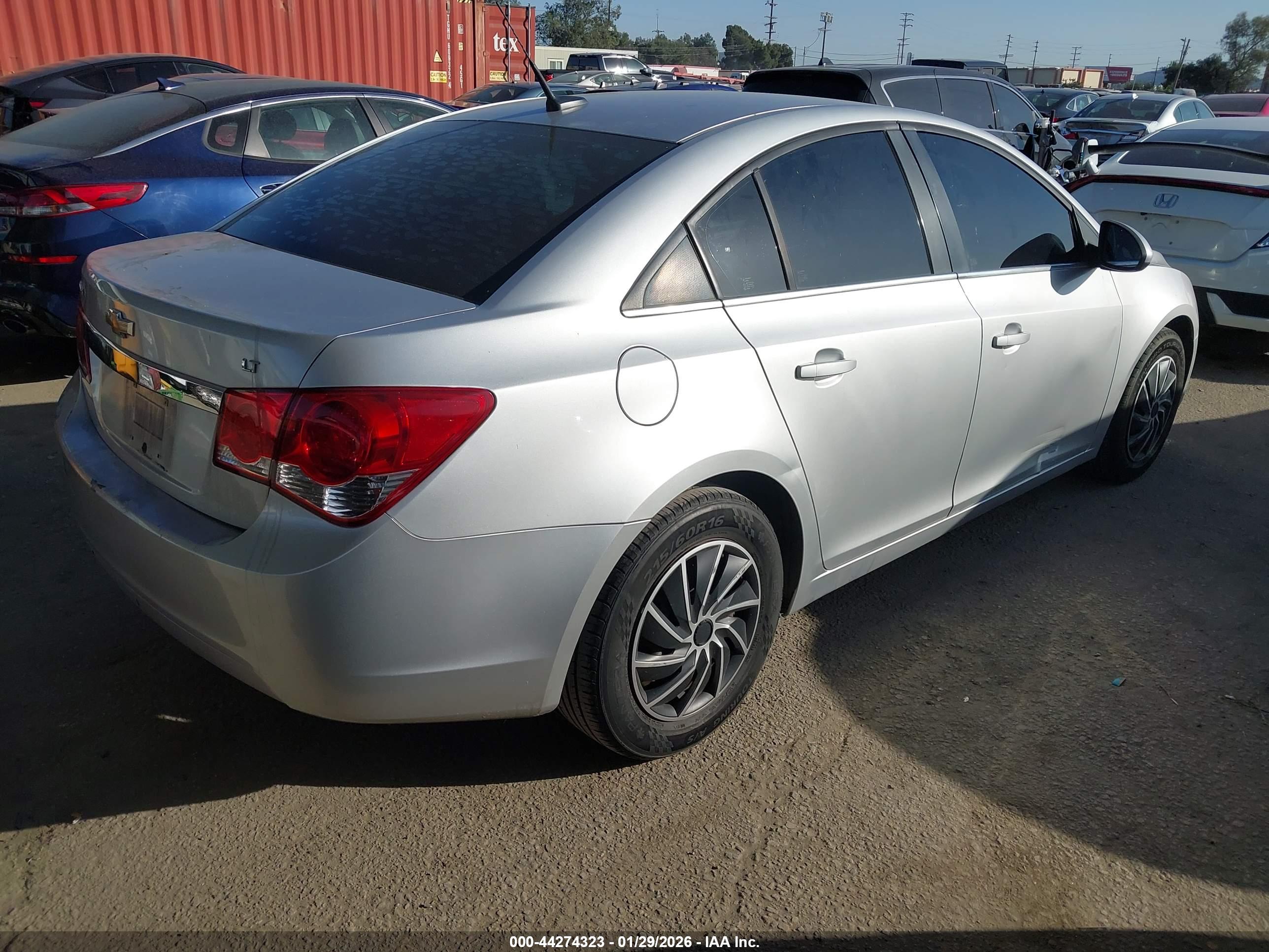 CHEVROLET CRUZE image 4