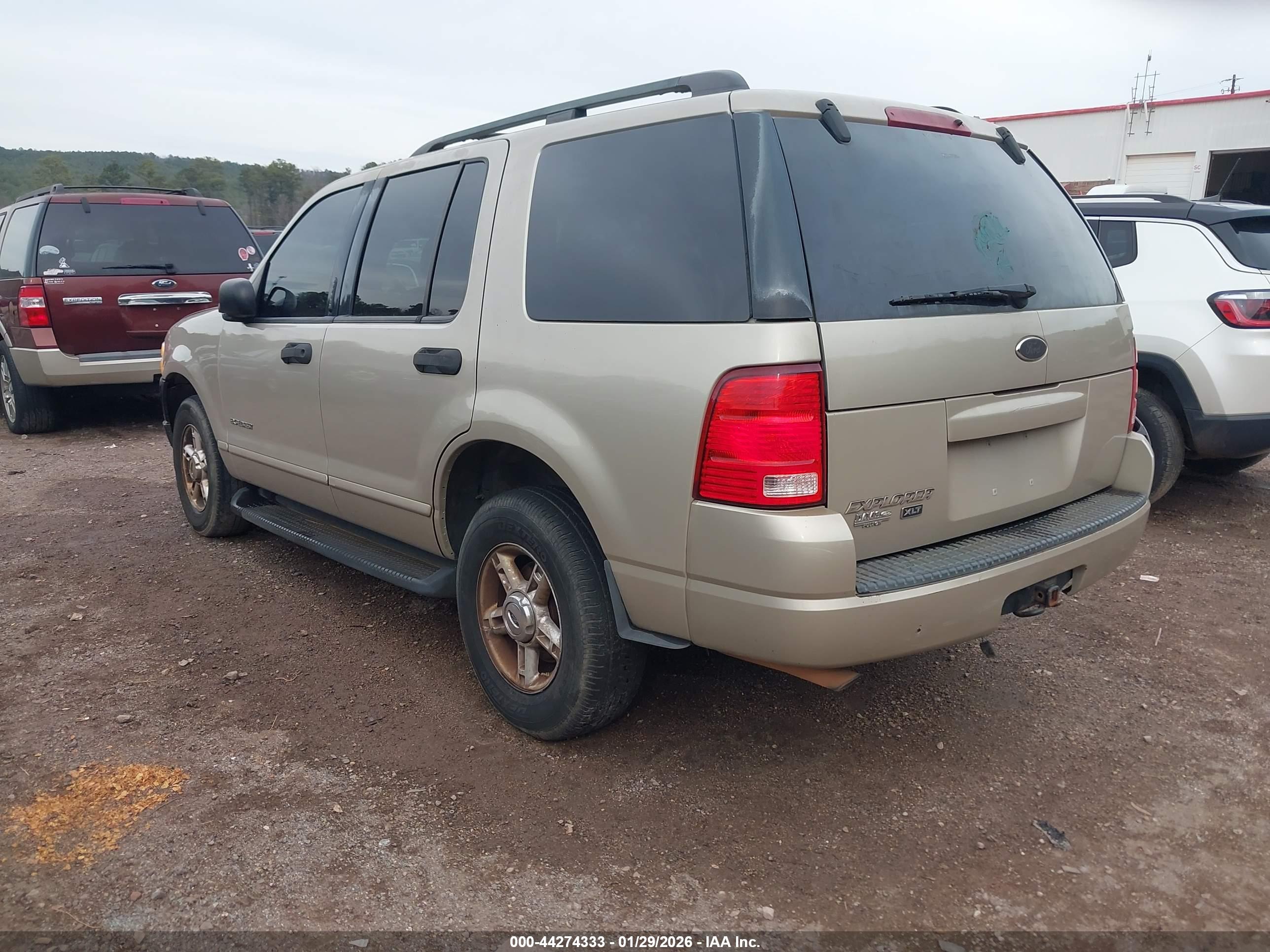 FORD EXPLORER image 3