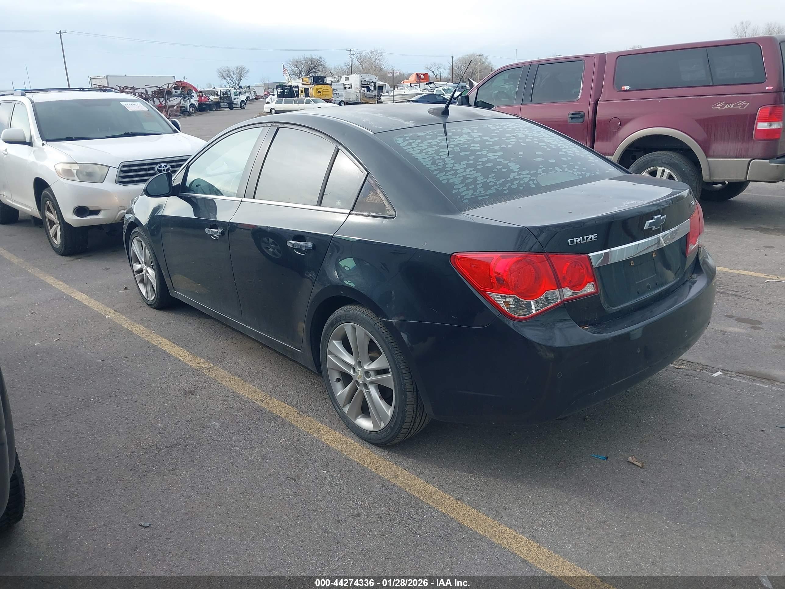 CHEVROLET CRUZE image 3