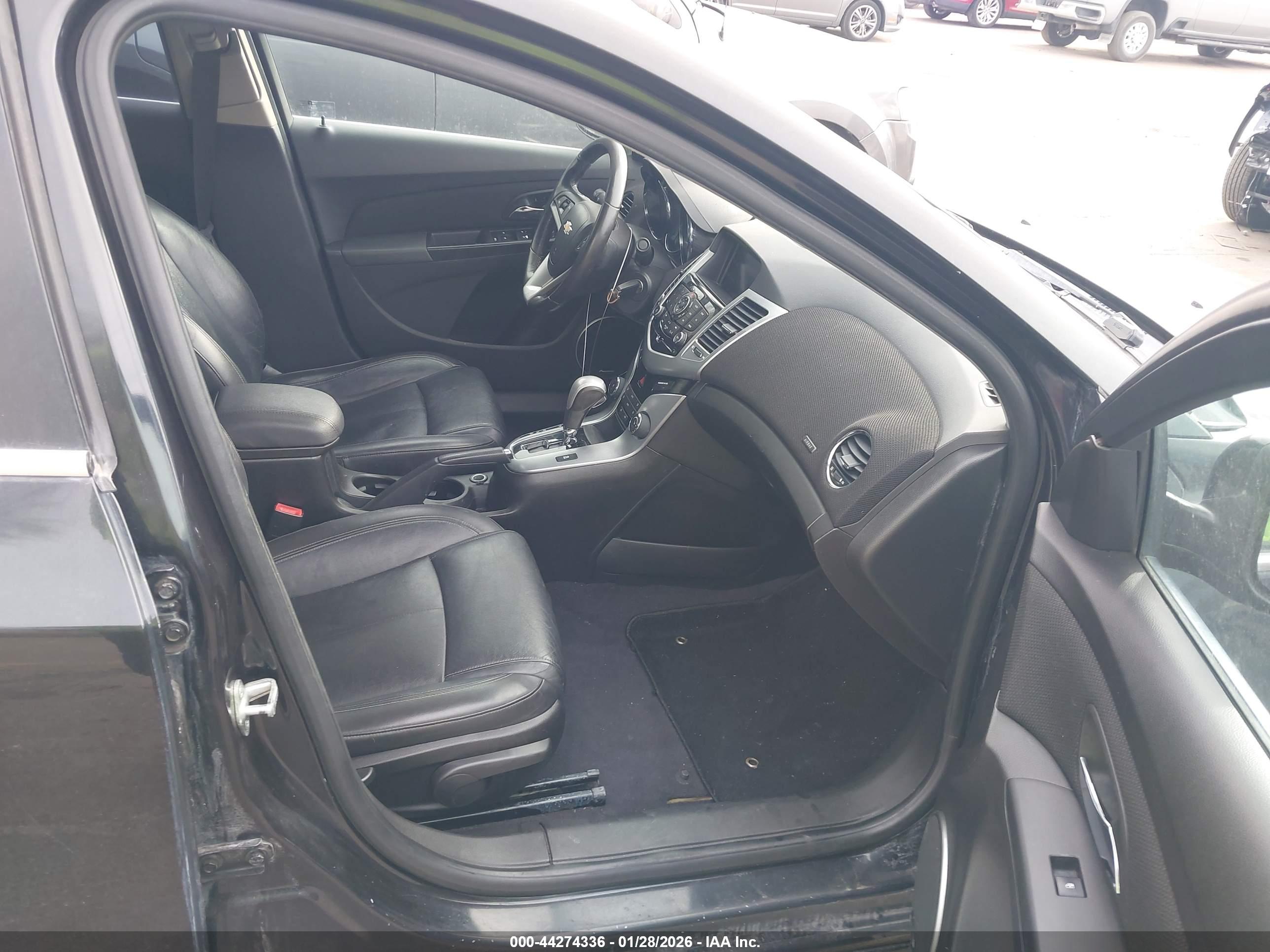 CHEVROLET CRUZE image 5