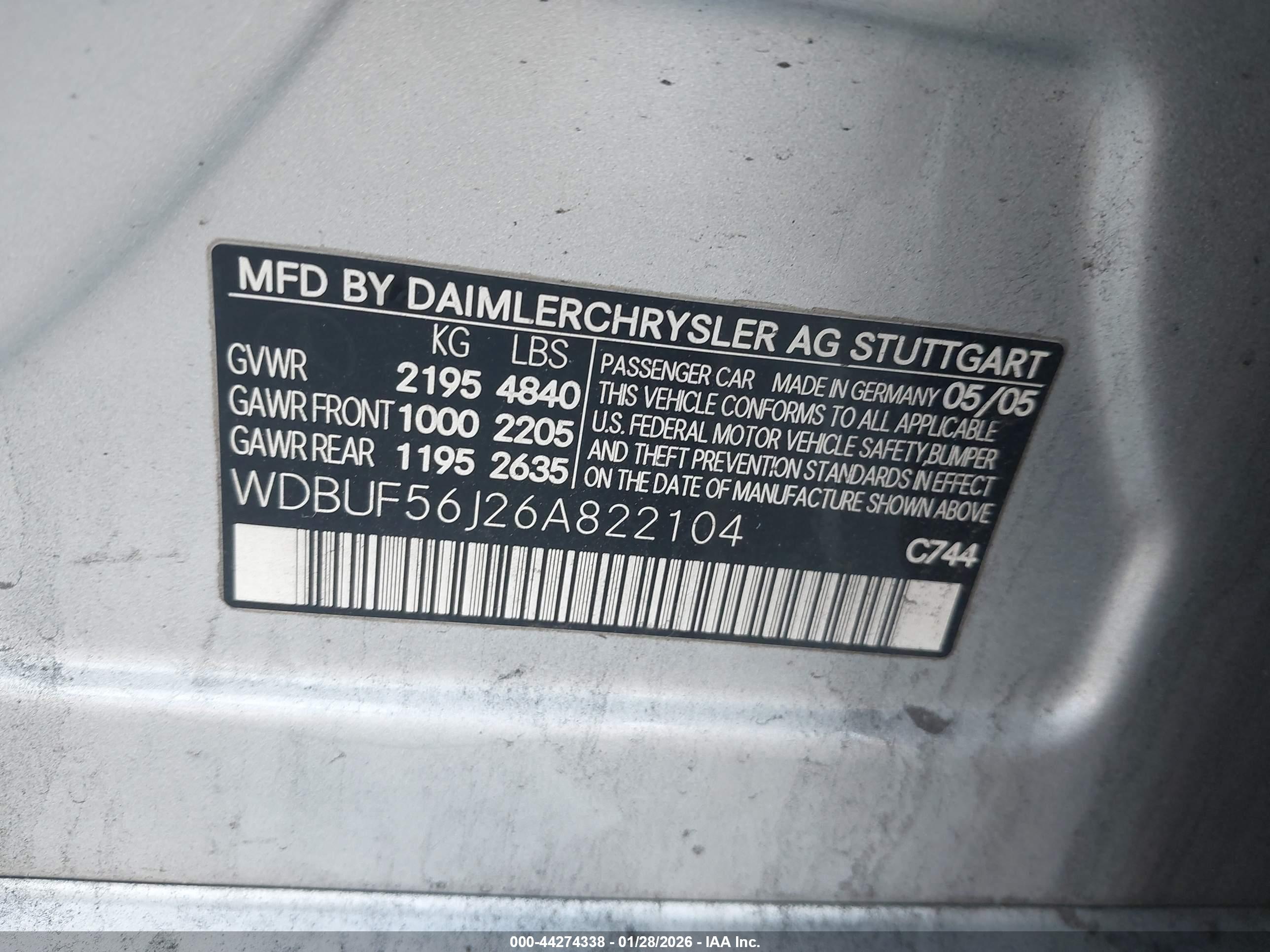 MERCEDES-BENZ E image 9