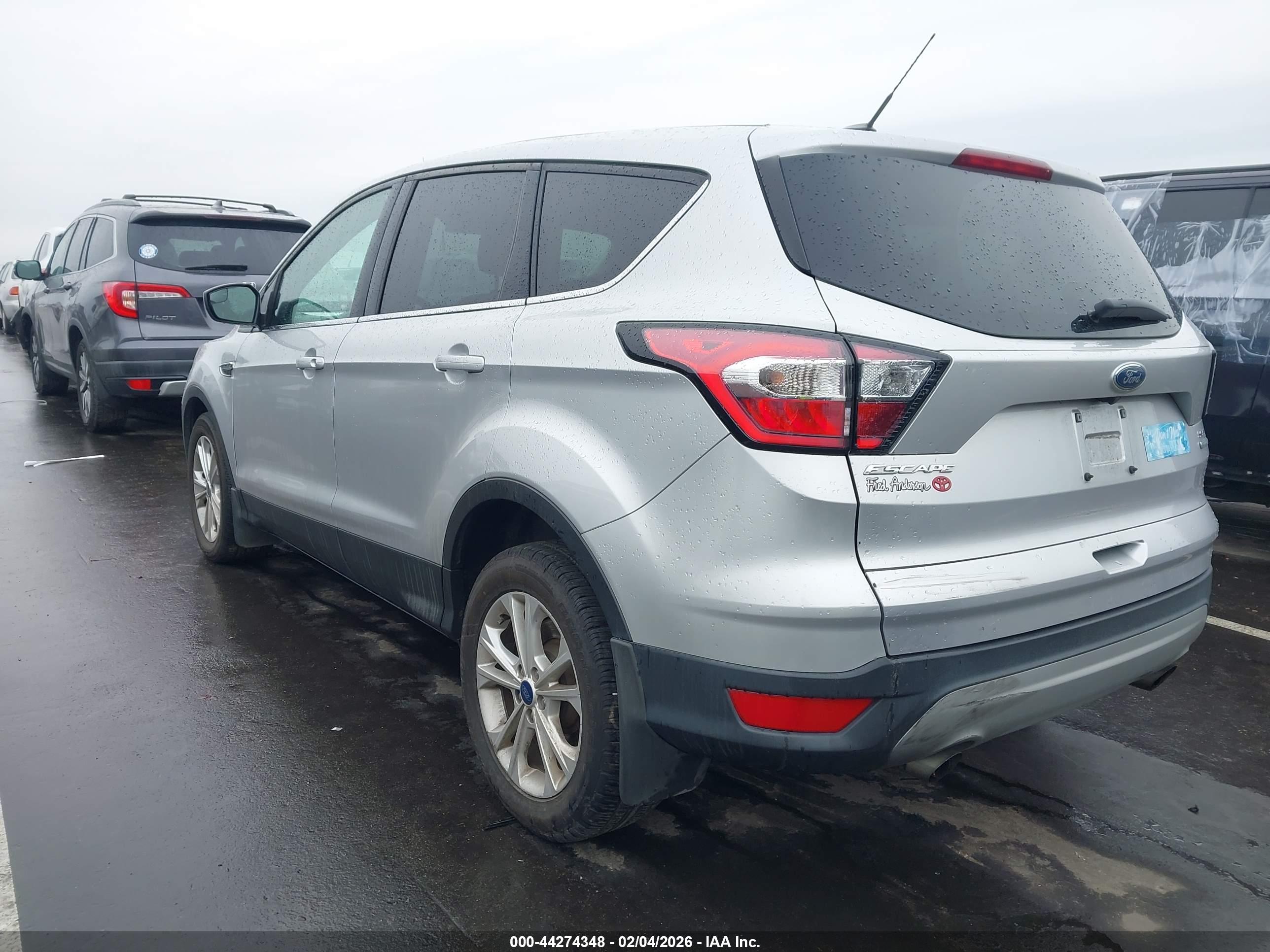 FORD ESCAPE image 3