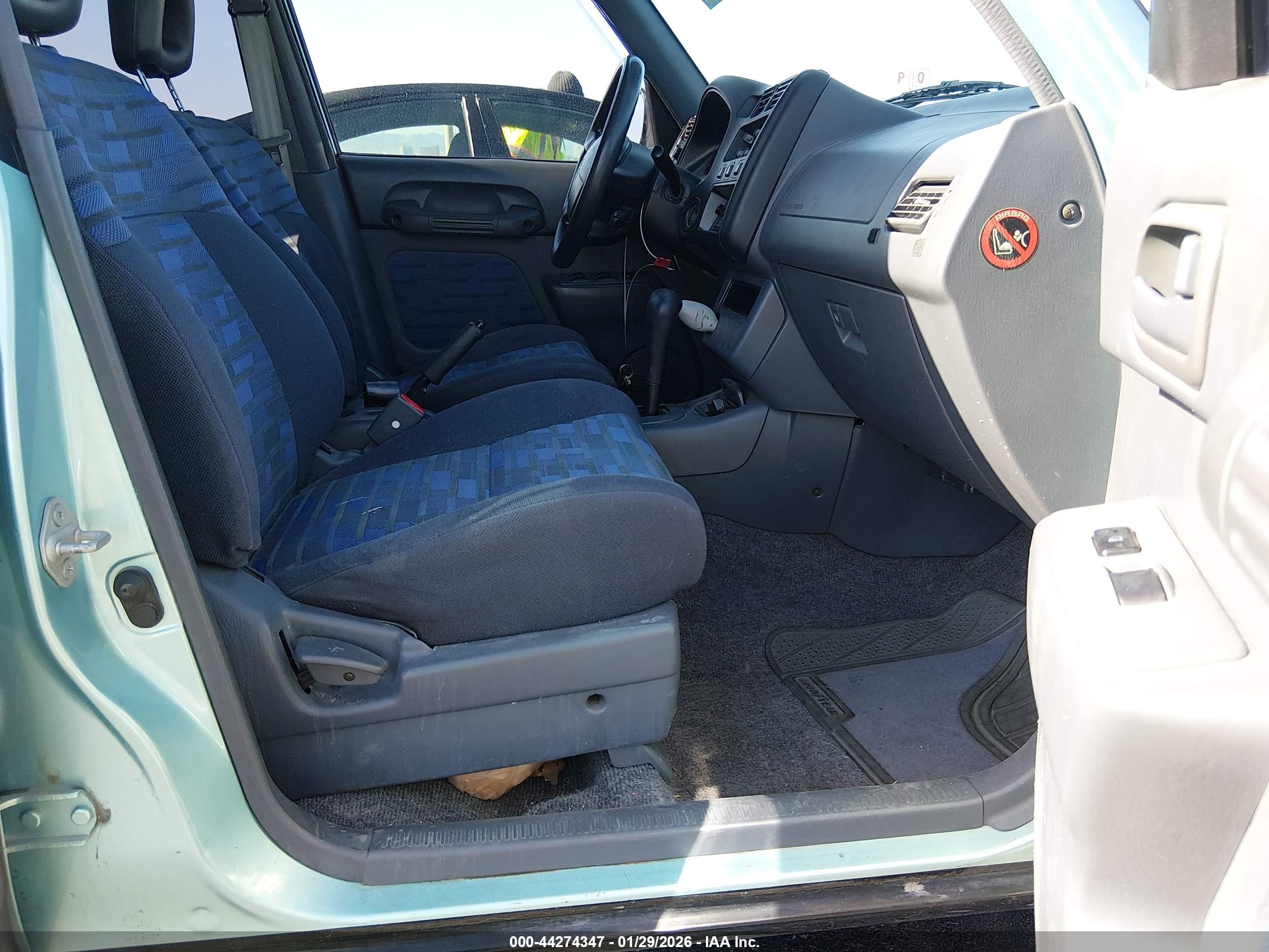TOYOTA RAV4 image 5