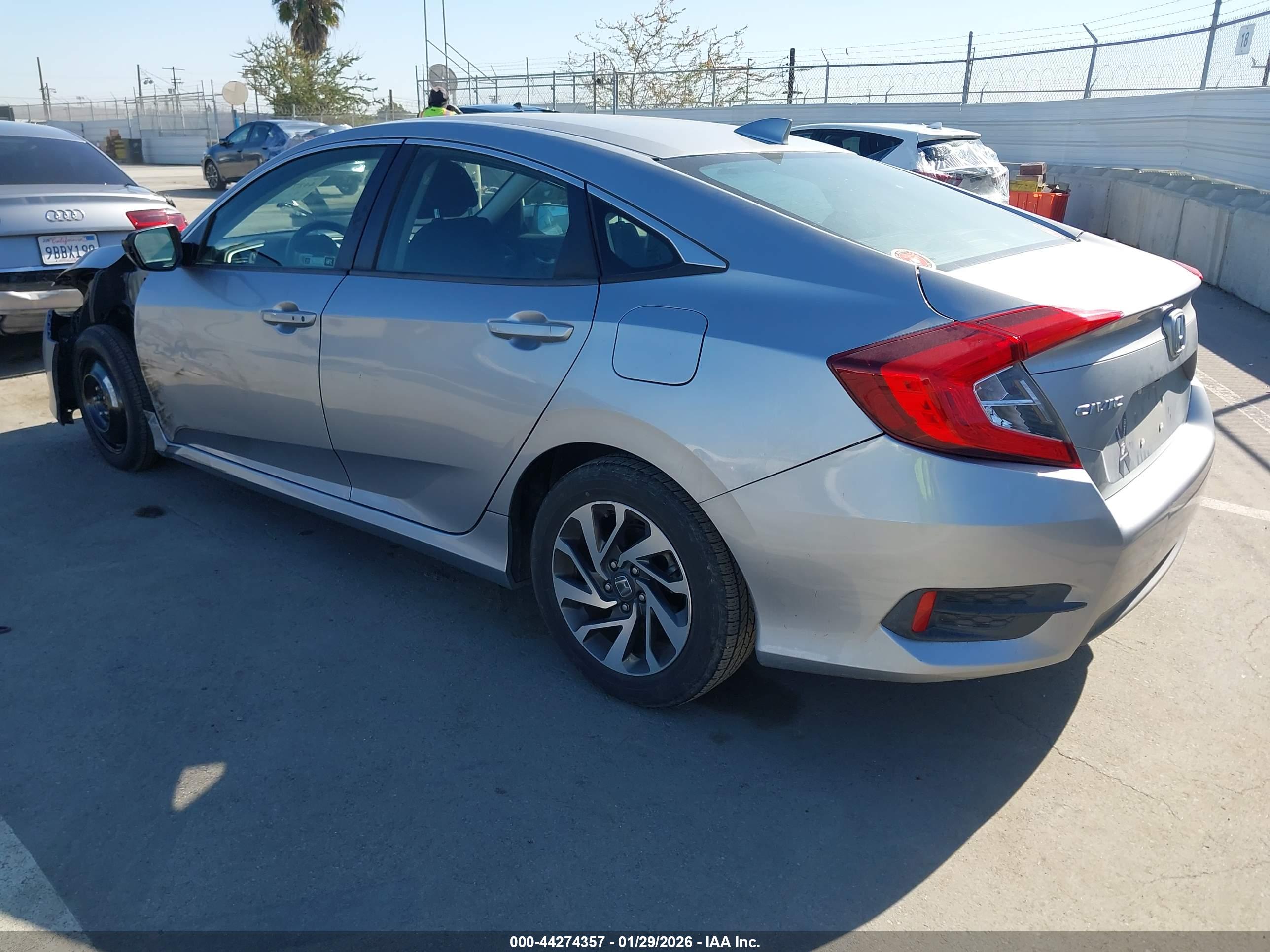 HONDA CIVIC image 3