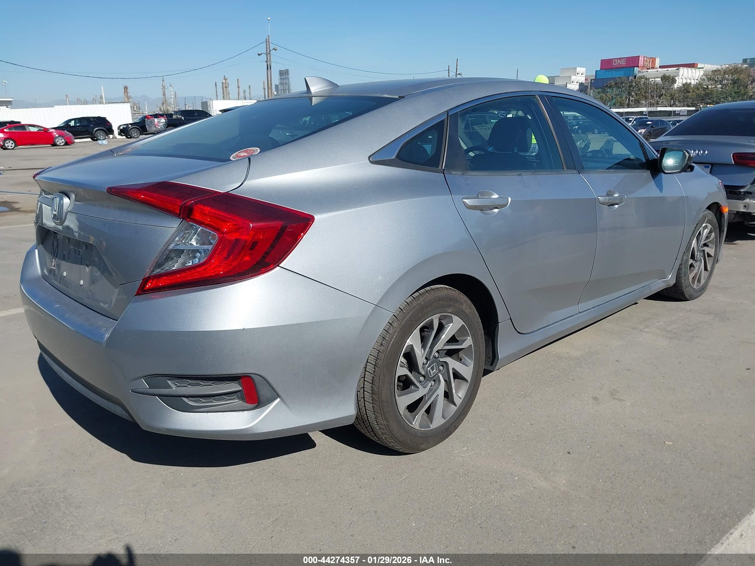 HONDA CIVIC image 4