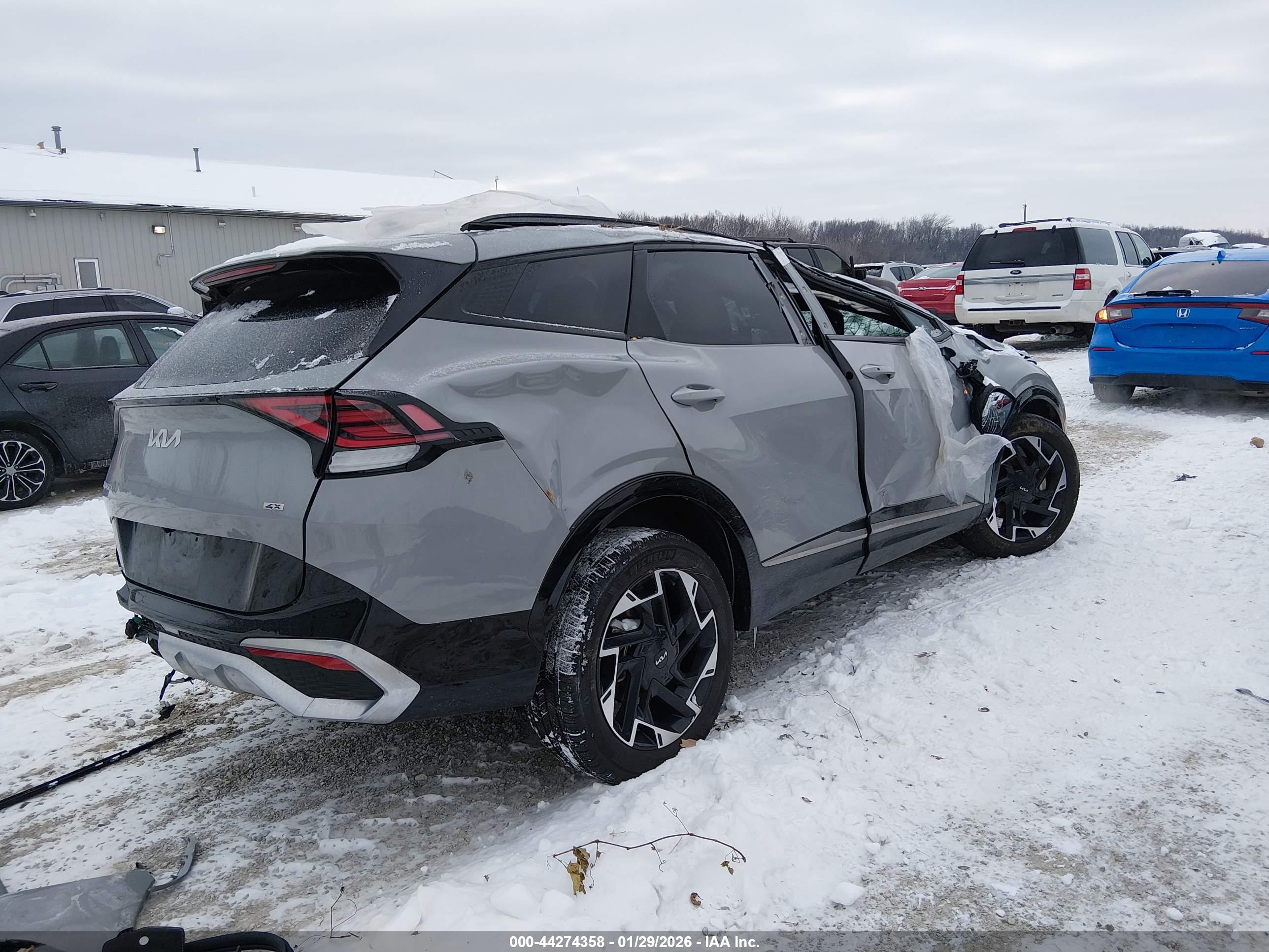 KIA SPORTAGE image 4