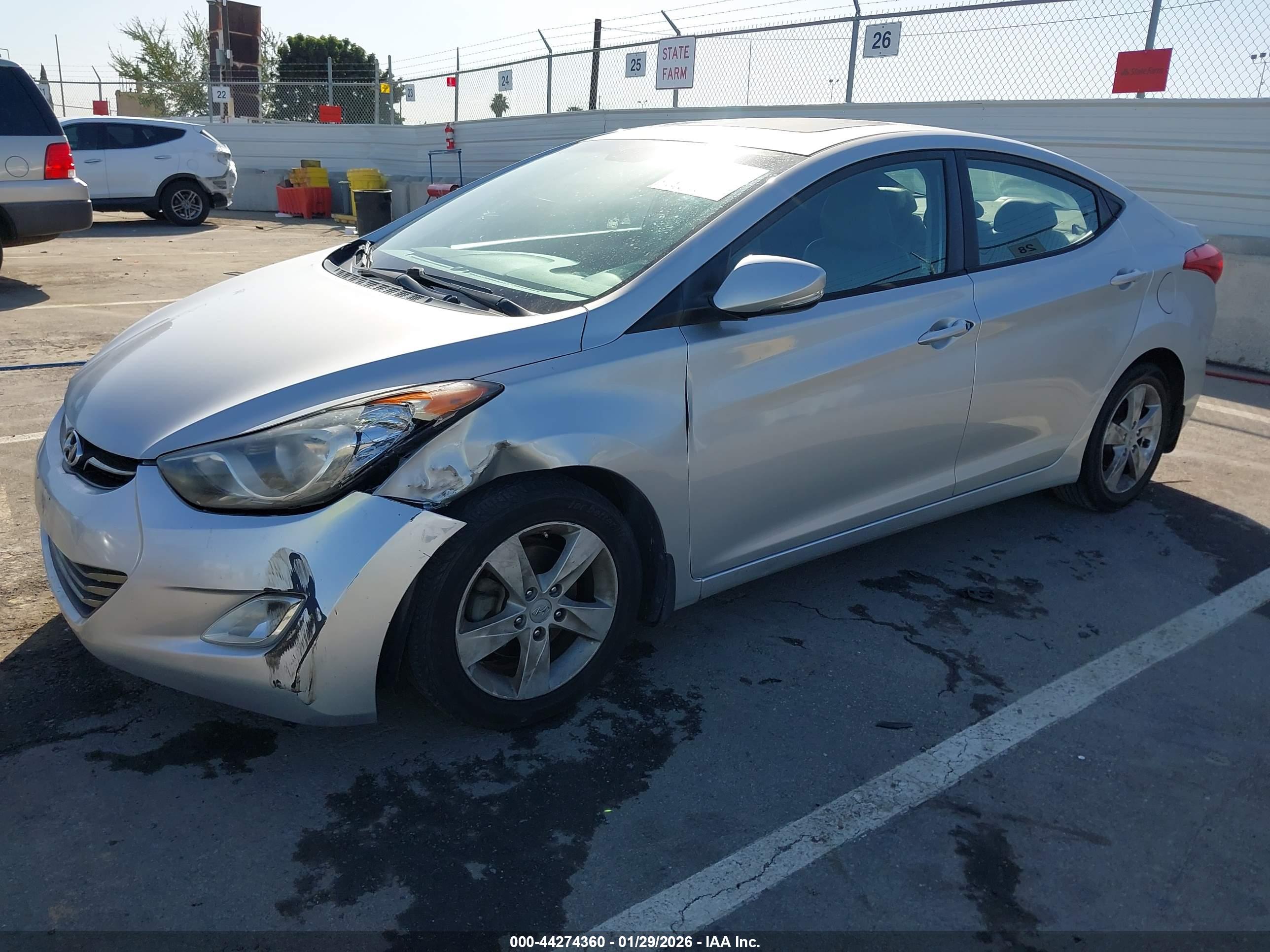 HYUNDAI ELANTRA image 2
