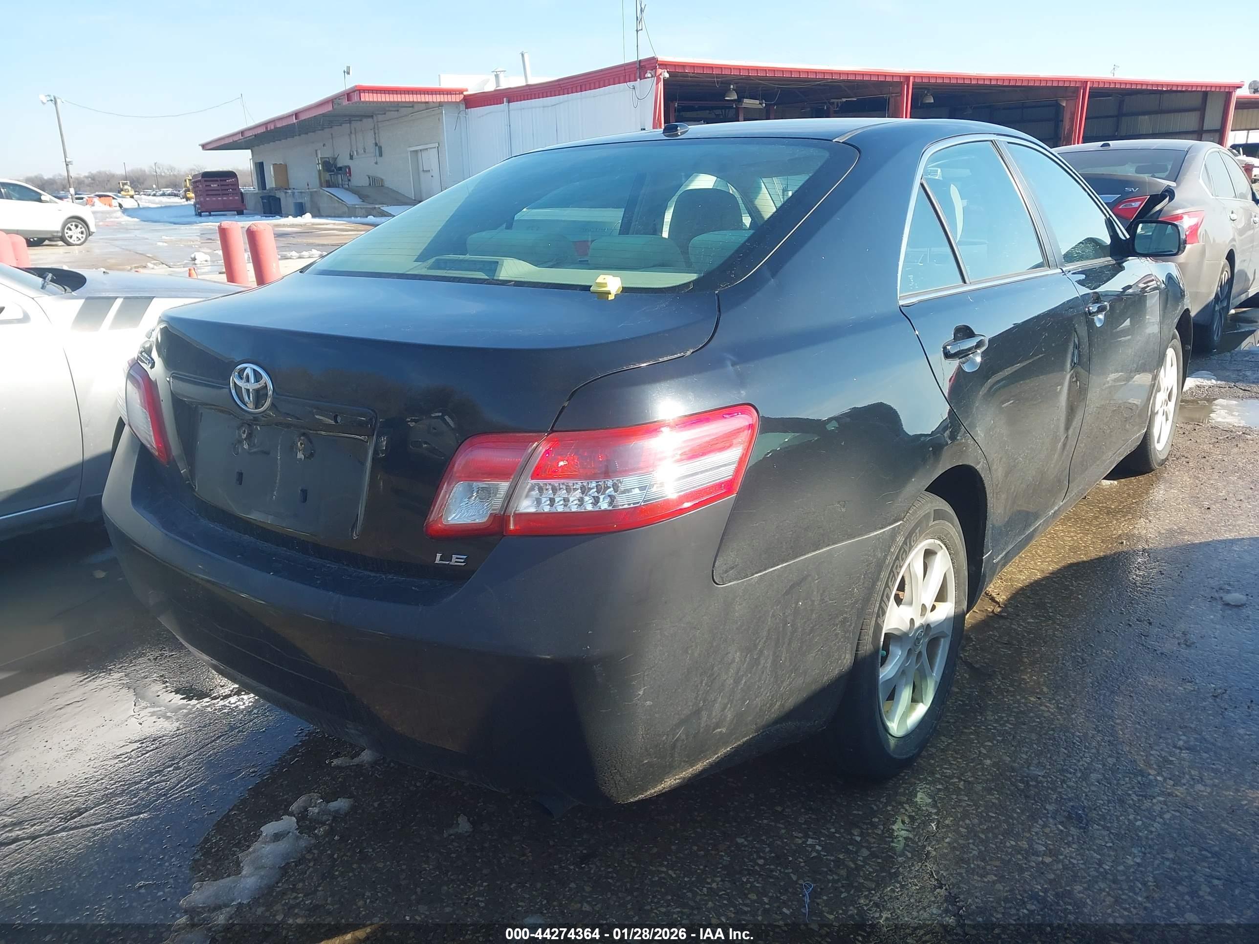 TOYOTA CAMRY image 4