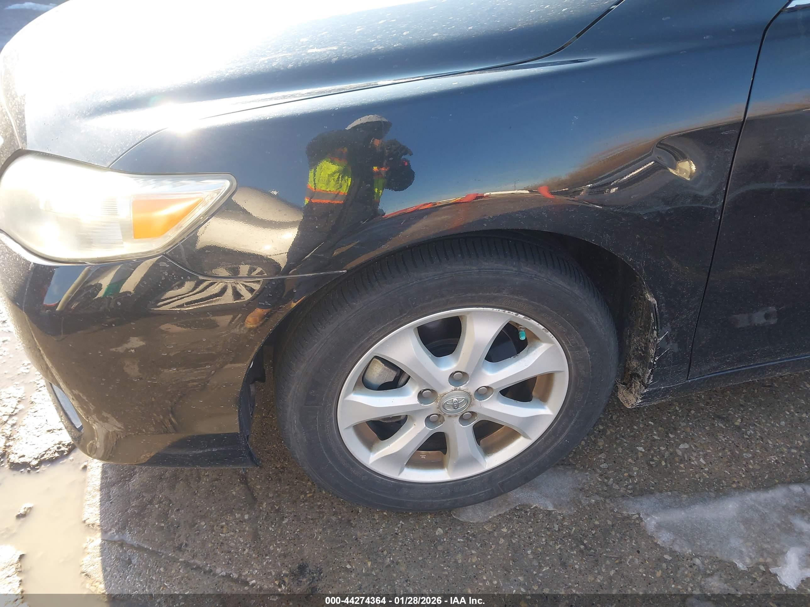 TOYOTA CAMRY image 6