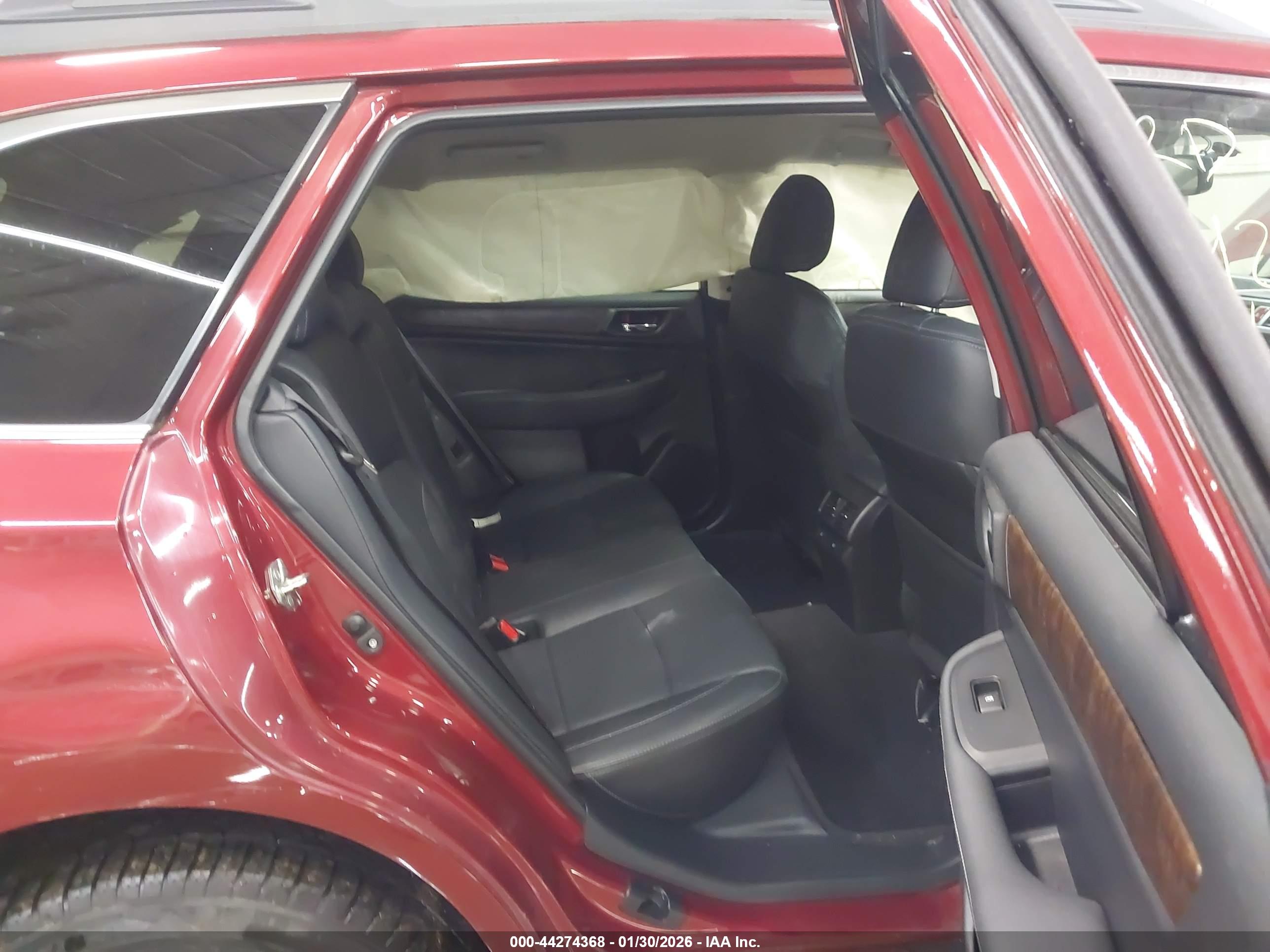 SUBARU OUTBACK image 8